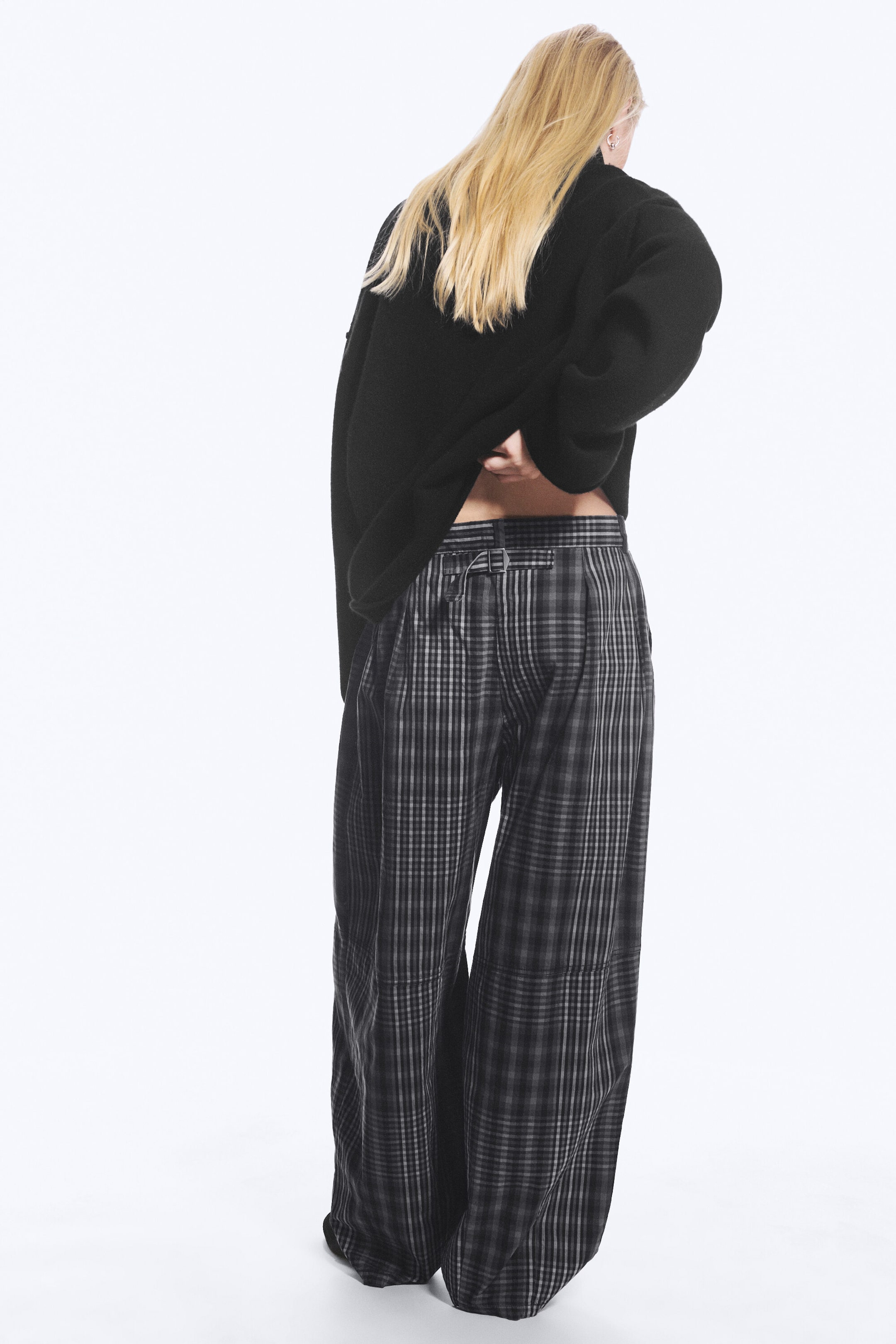 Gris foncé à carreaux - Pantalon barrel plissé taille basse - 4