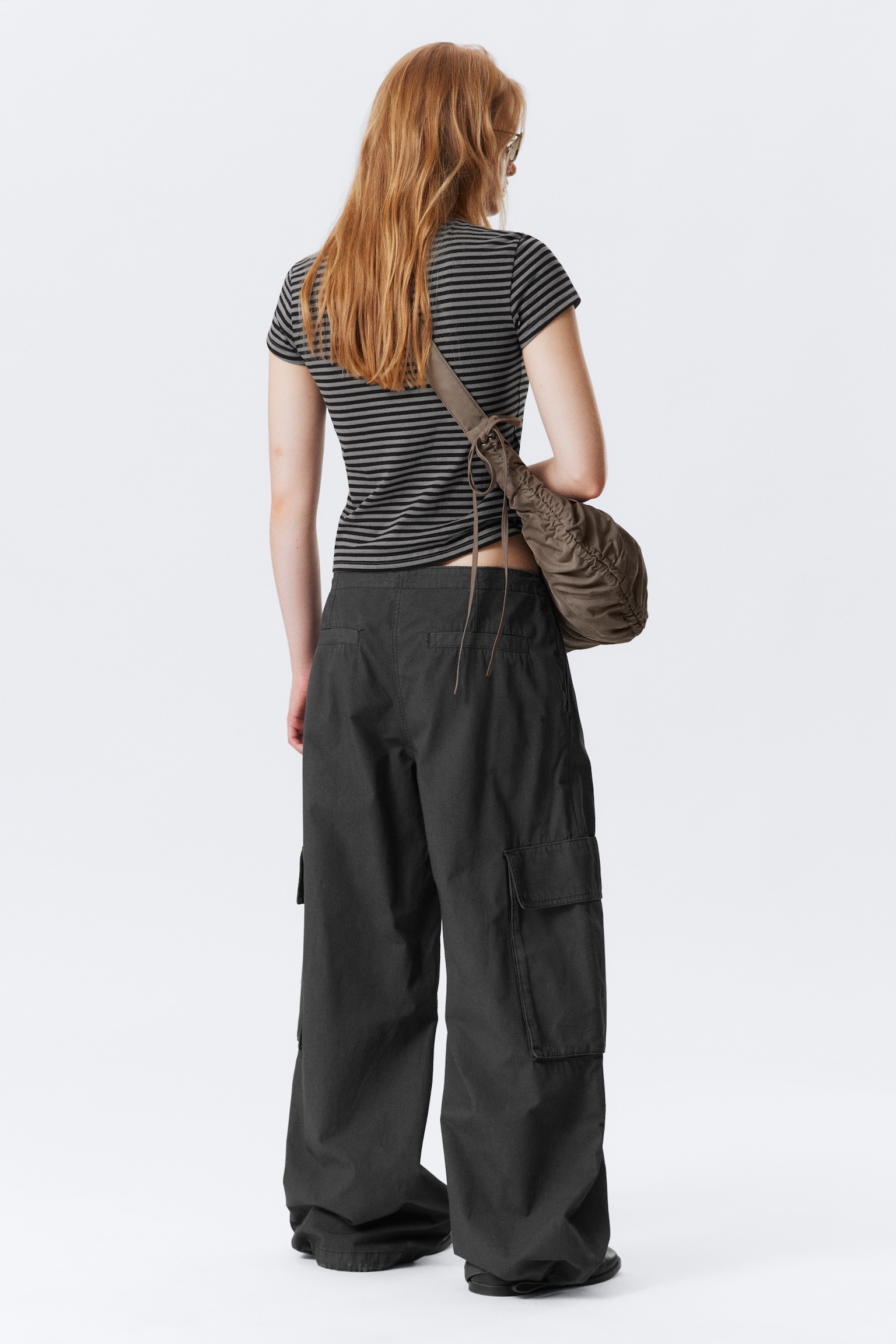Low Rise Wide Leg Cargo Trousers - Dark Grey/Dark Khaki - 3