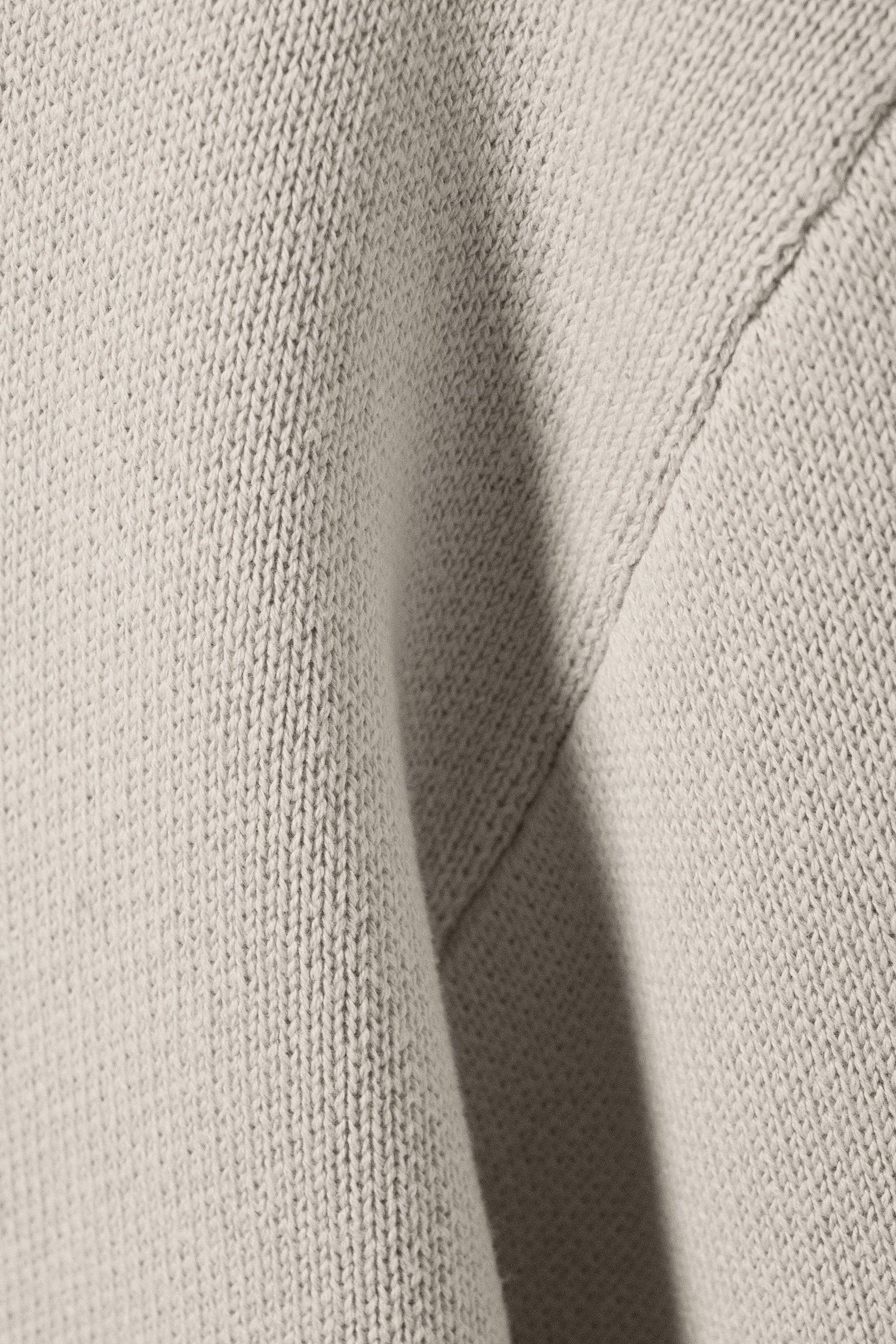 Baumwoll-Strickpullover mit normaler Passform - Dirty White/Schwarz - 3