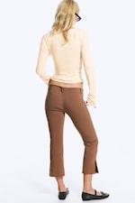 Staubiges Braun - Caprihose mit niedrigem Bund - 3