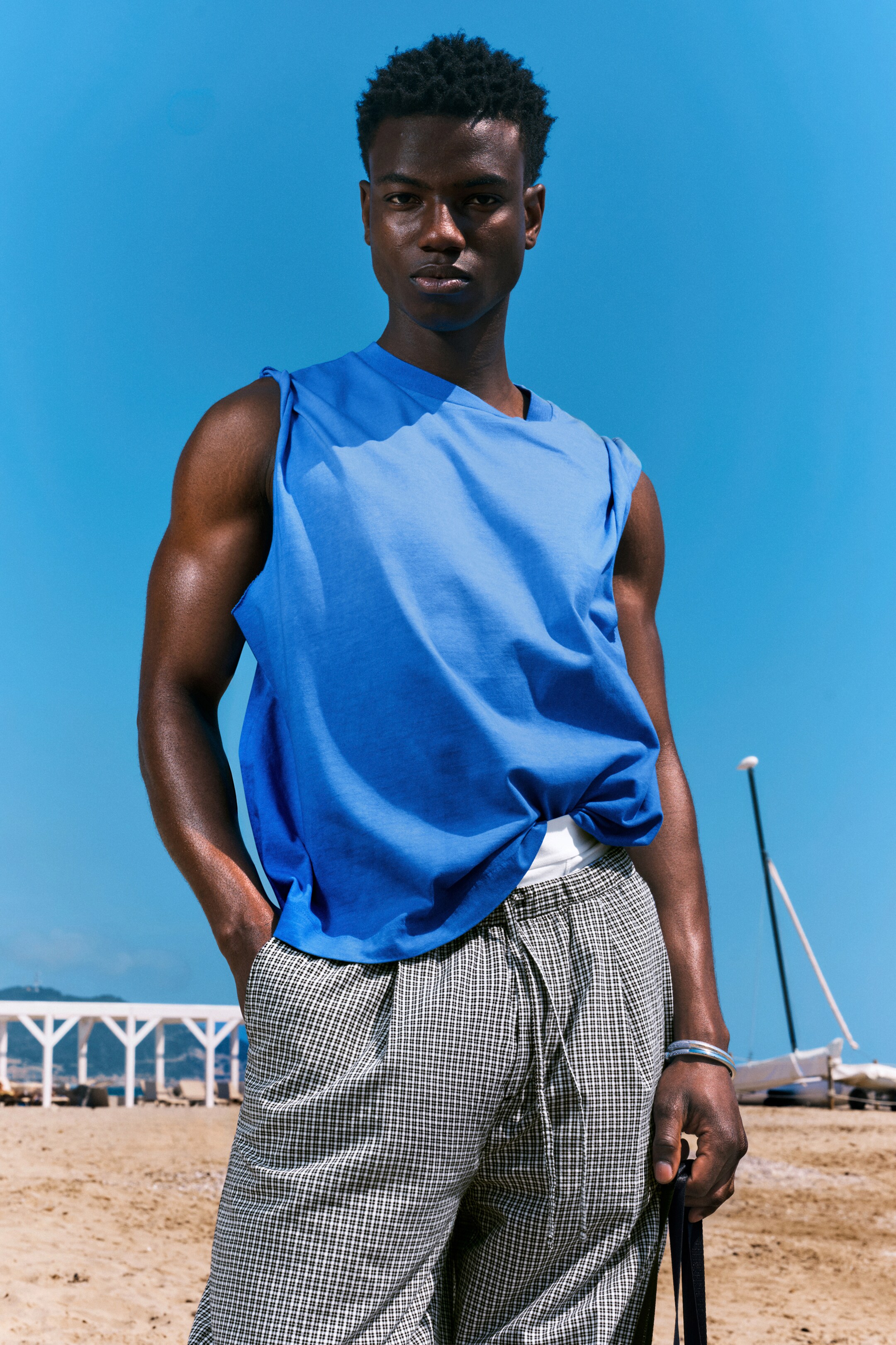 Zobrazit větší obrázek: Loose Fit Raw Hem Square Tank Top - Sun-Faded Blue - MUŽI | H&M CZ 2