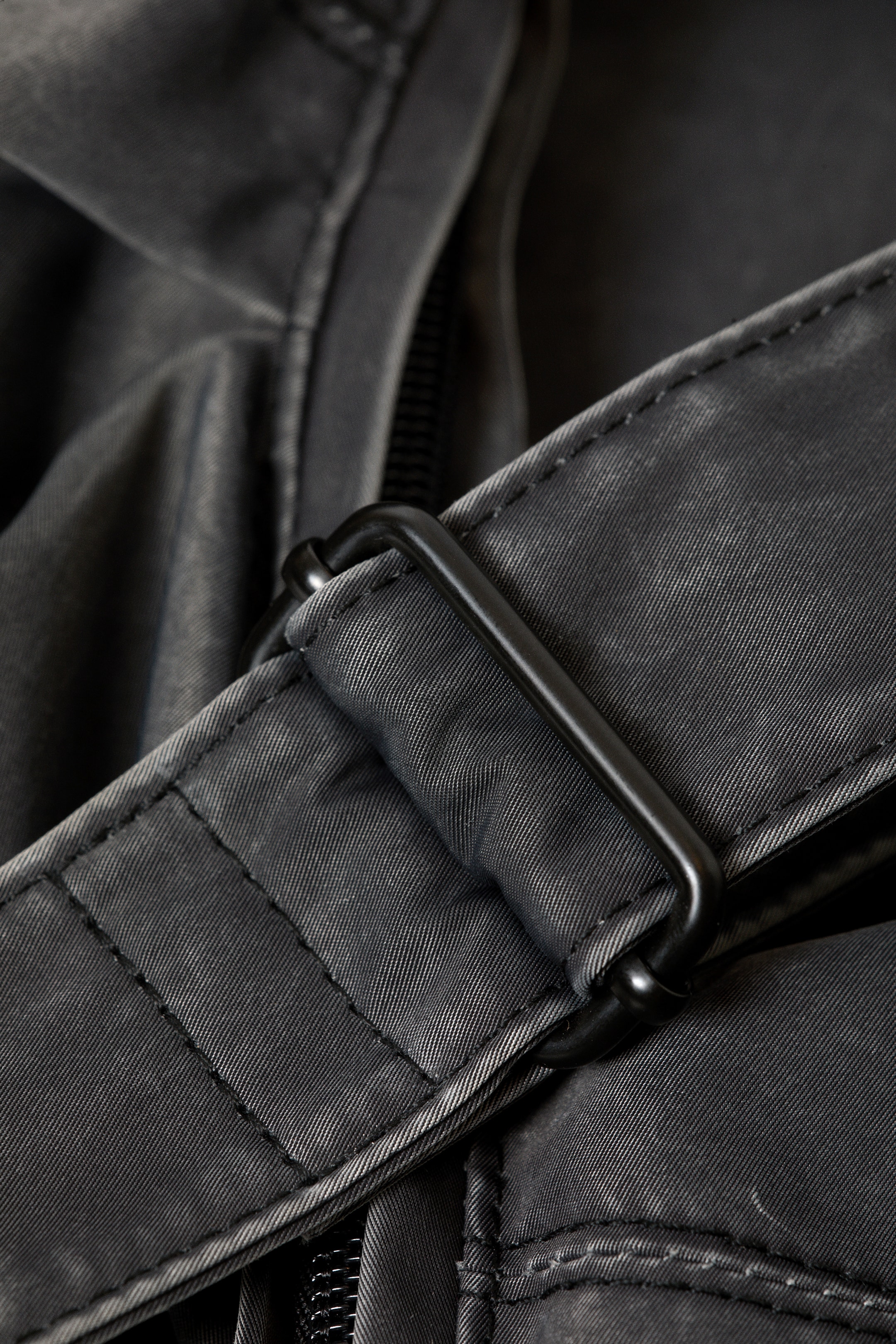 Visa större bild: Rynkad crossbody-väska - Svart - DAM | H&M SE 5