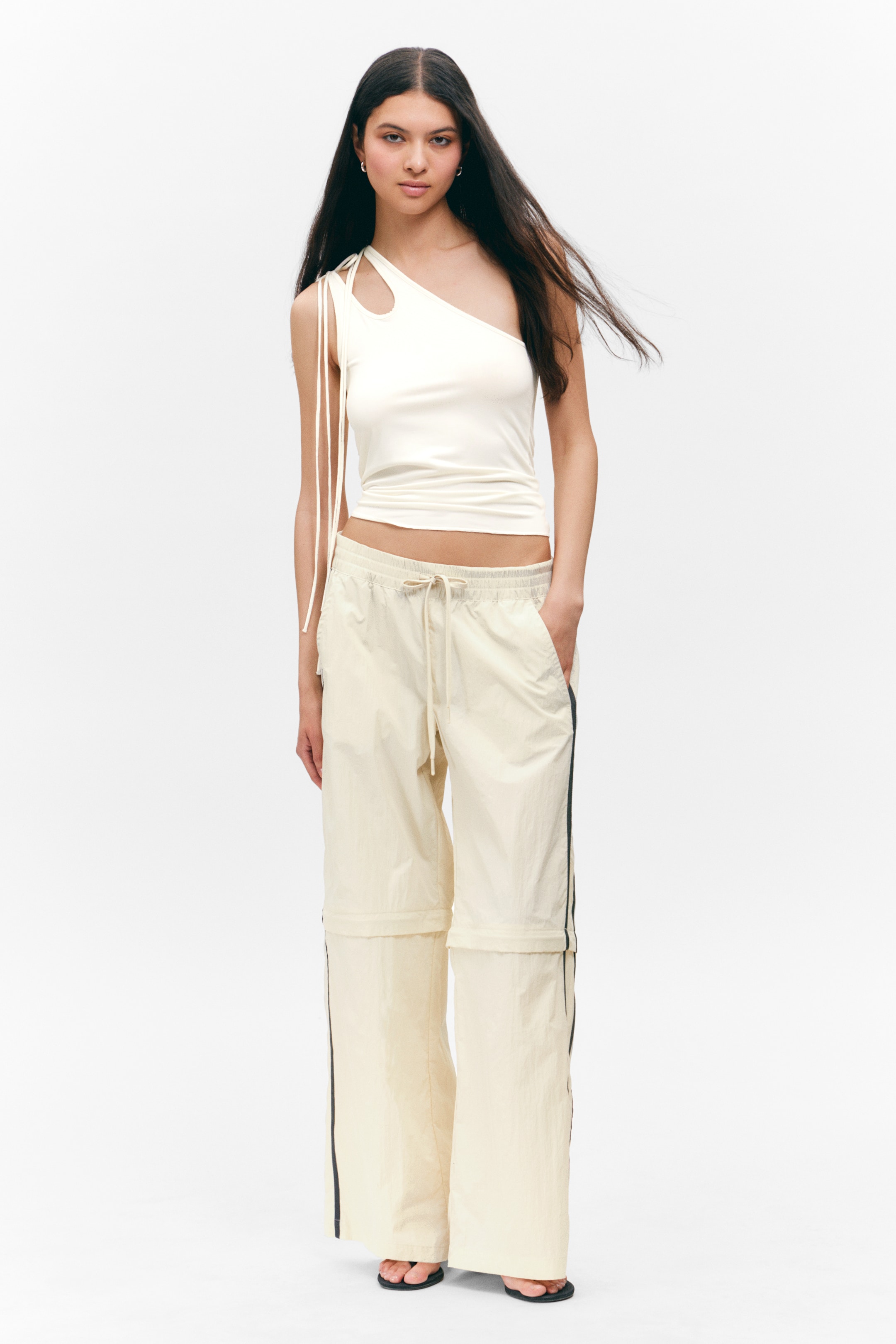 Agrandir l'image: Pantalon de survêtement en nylon - Beige - Black Stripe - FEMME | H&M FR 1