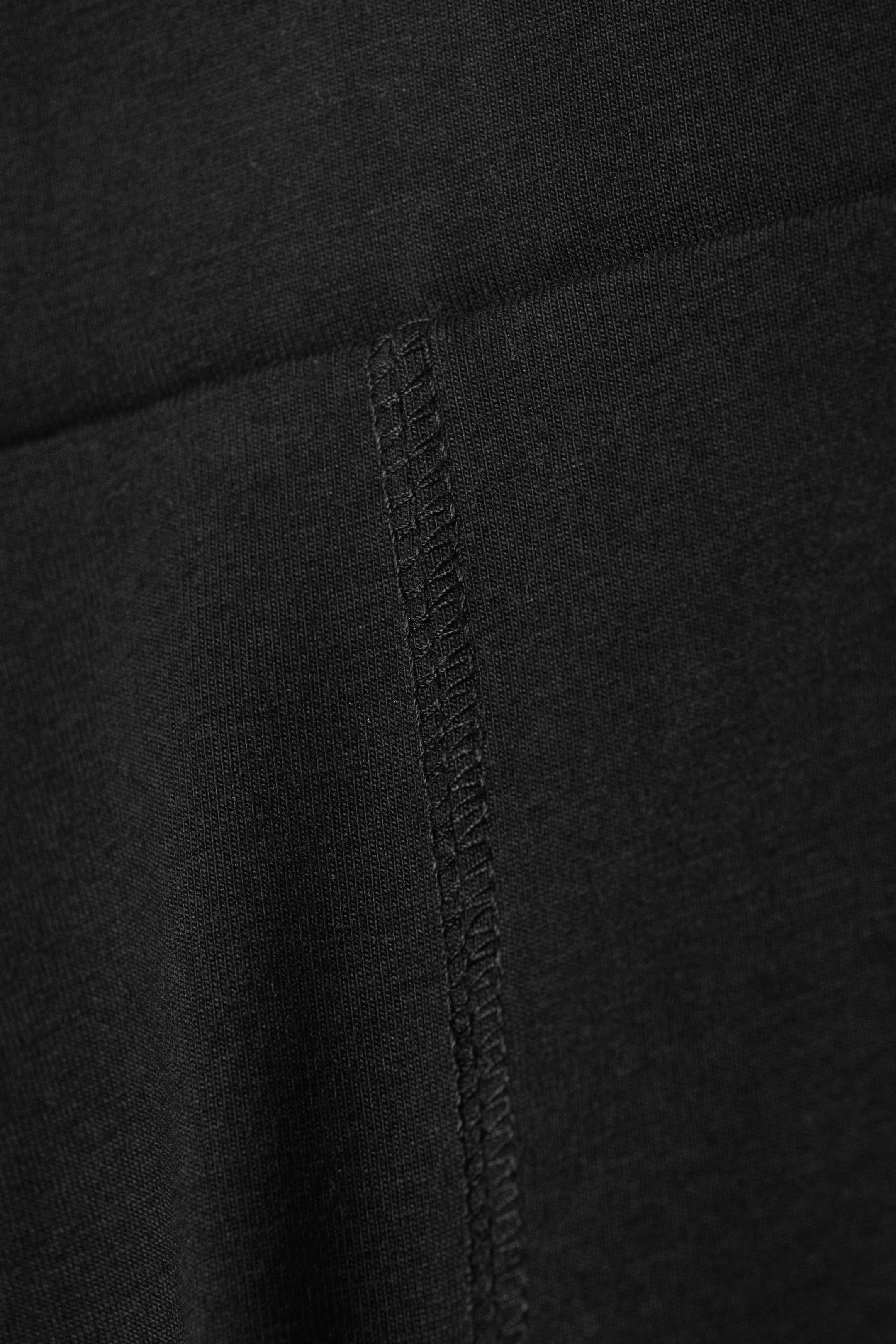 Black - Mid Rise Fitted Biker Shorts - 4