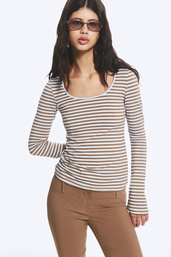 Top z długim rękawem Slim Scoop Neck