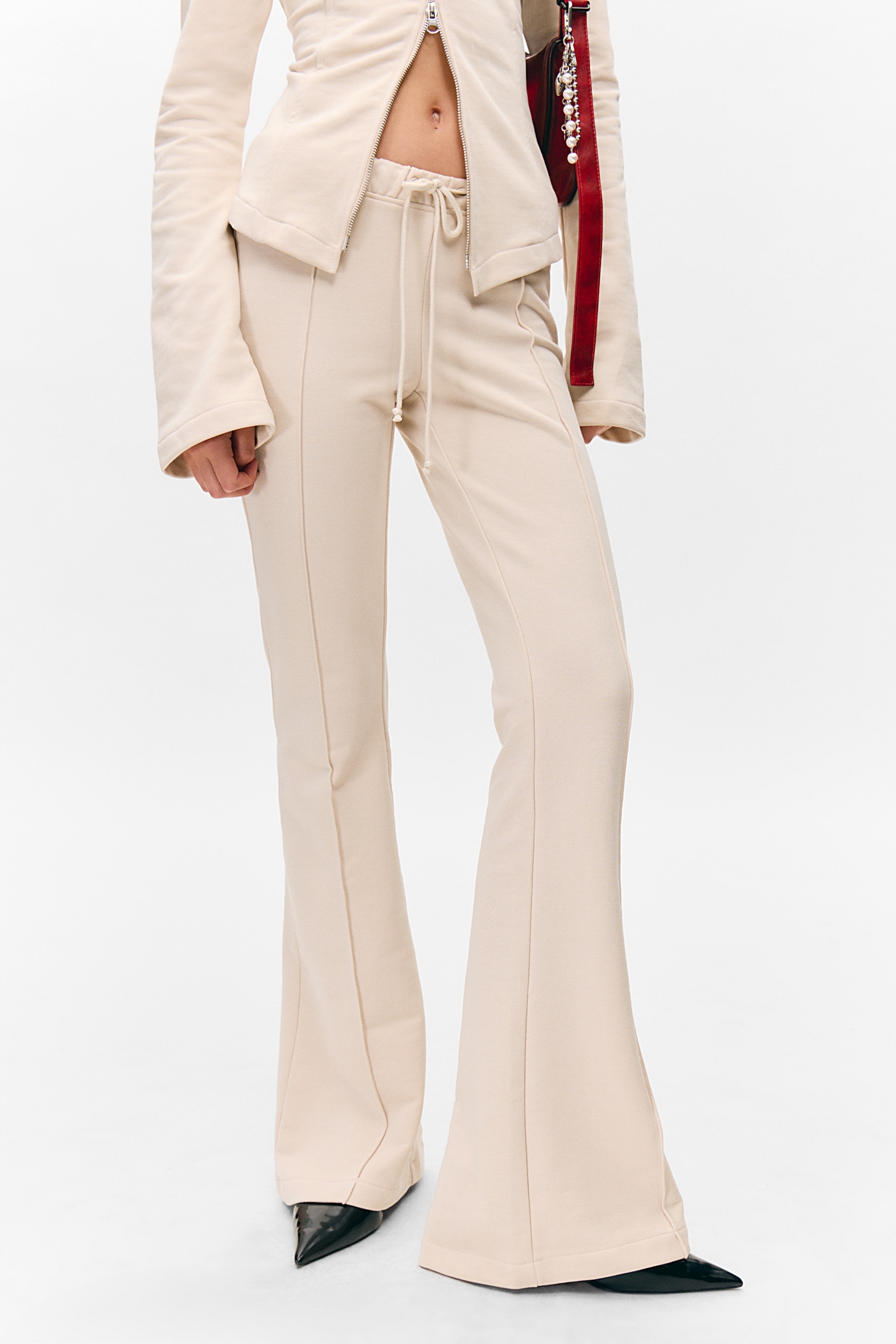 Mid Rise Pintuck Flared Sweatpants - Light Beige/Black - 3