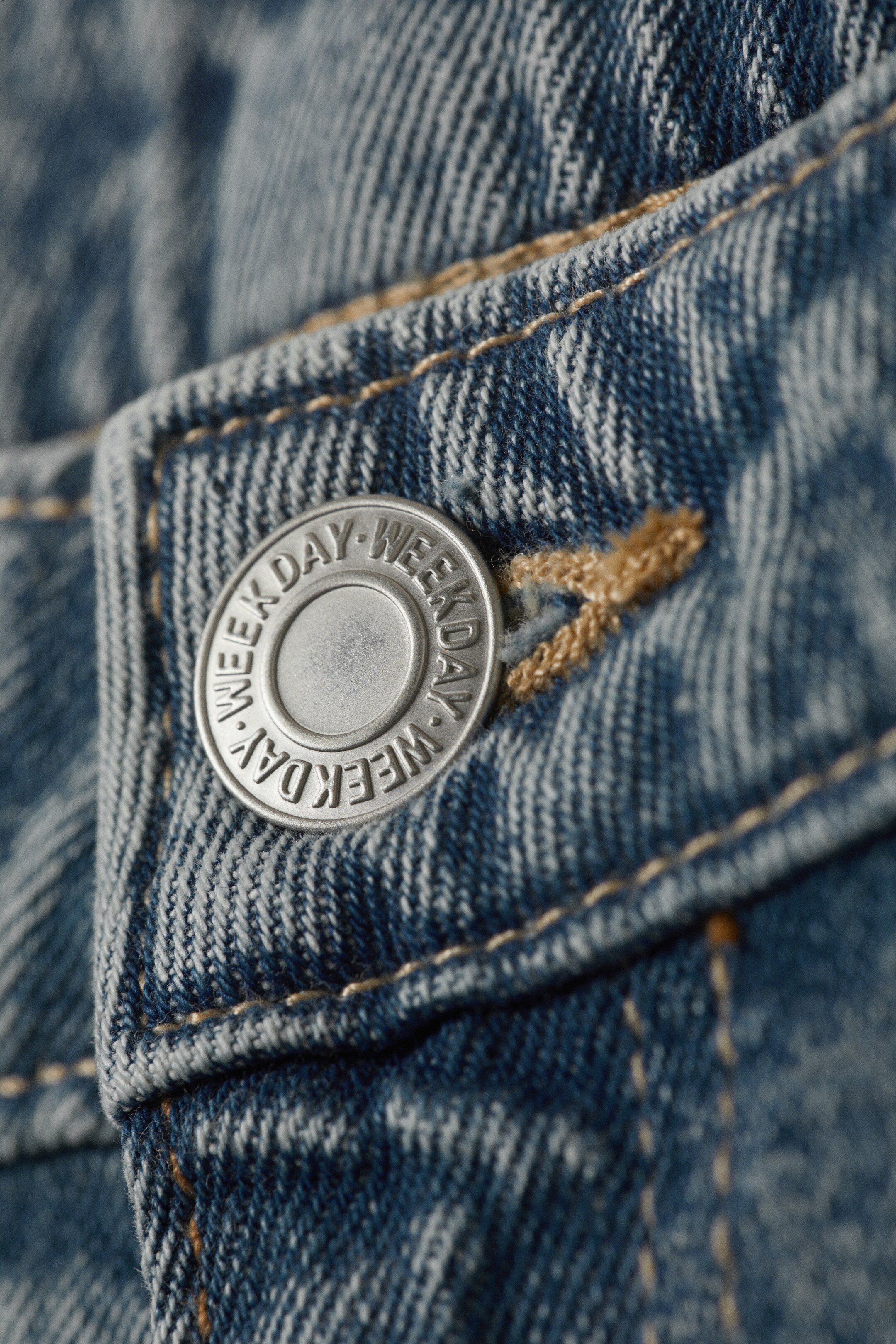 Visa större bild: Ample Low Waist Loose Wide Leg Jeans - Blue Stream - Mellanblå - DAM | H&M SE 9