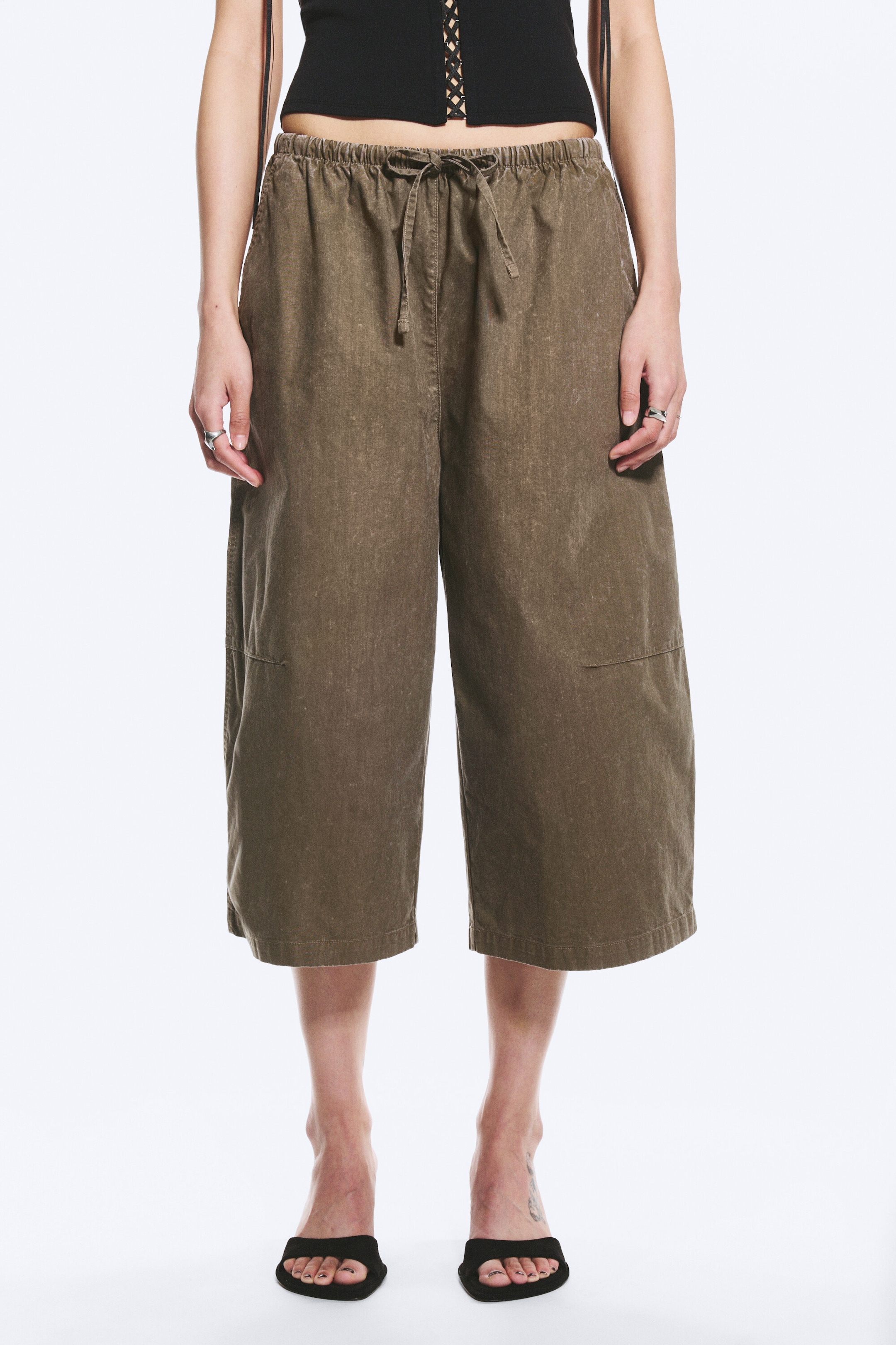 Taupe foncé - Pantalon ample court taille basse - 2