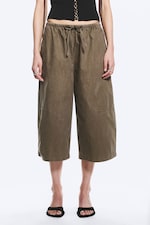 Dark Mole - Low Rise Loose Cropped Trousers - 1