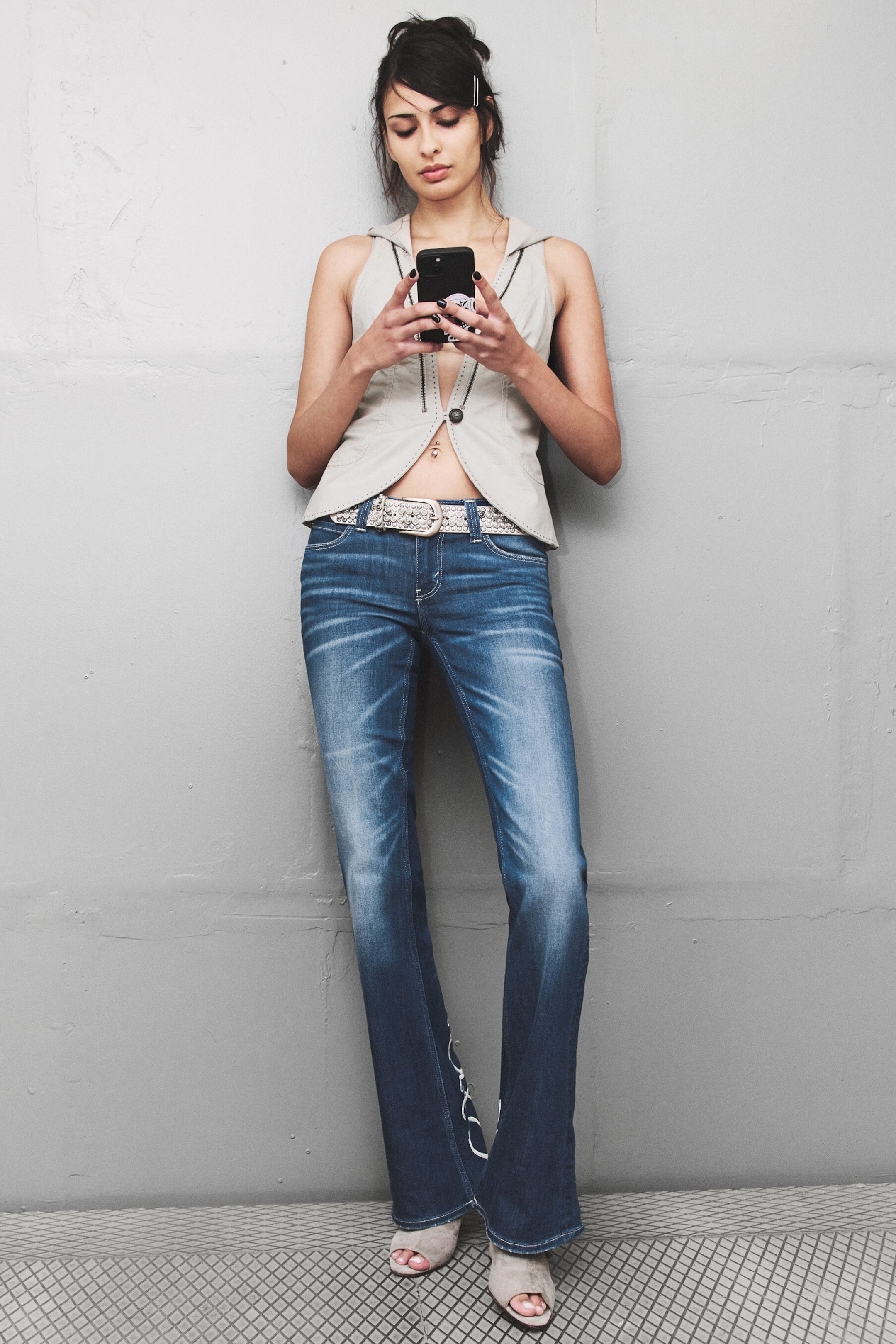Lace Blue - Mittelblau - BOOTY BEI LOW WAIST SKINNY BOOTCUT JEANS - 2