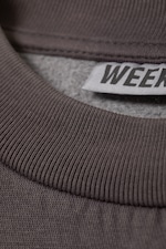 Gewaschenes Dunkelbraun - Sweatshirt mit lockerer Passform - 5