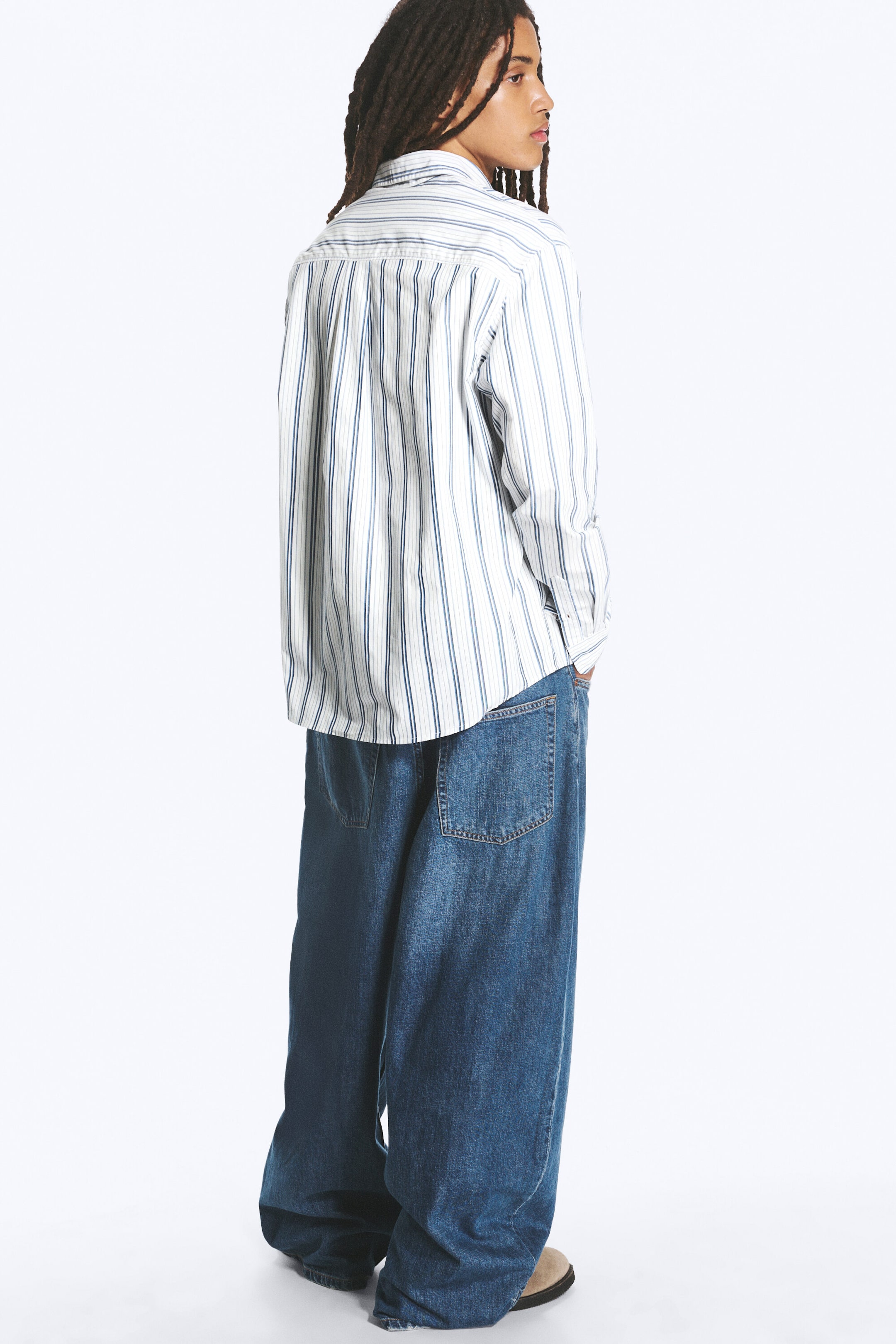 Hvite - blå striper - Løs poplinskjorte med knapper - 3