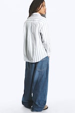 Hvite - blå striper - Løs poplinskjorte med knapper - 3