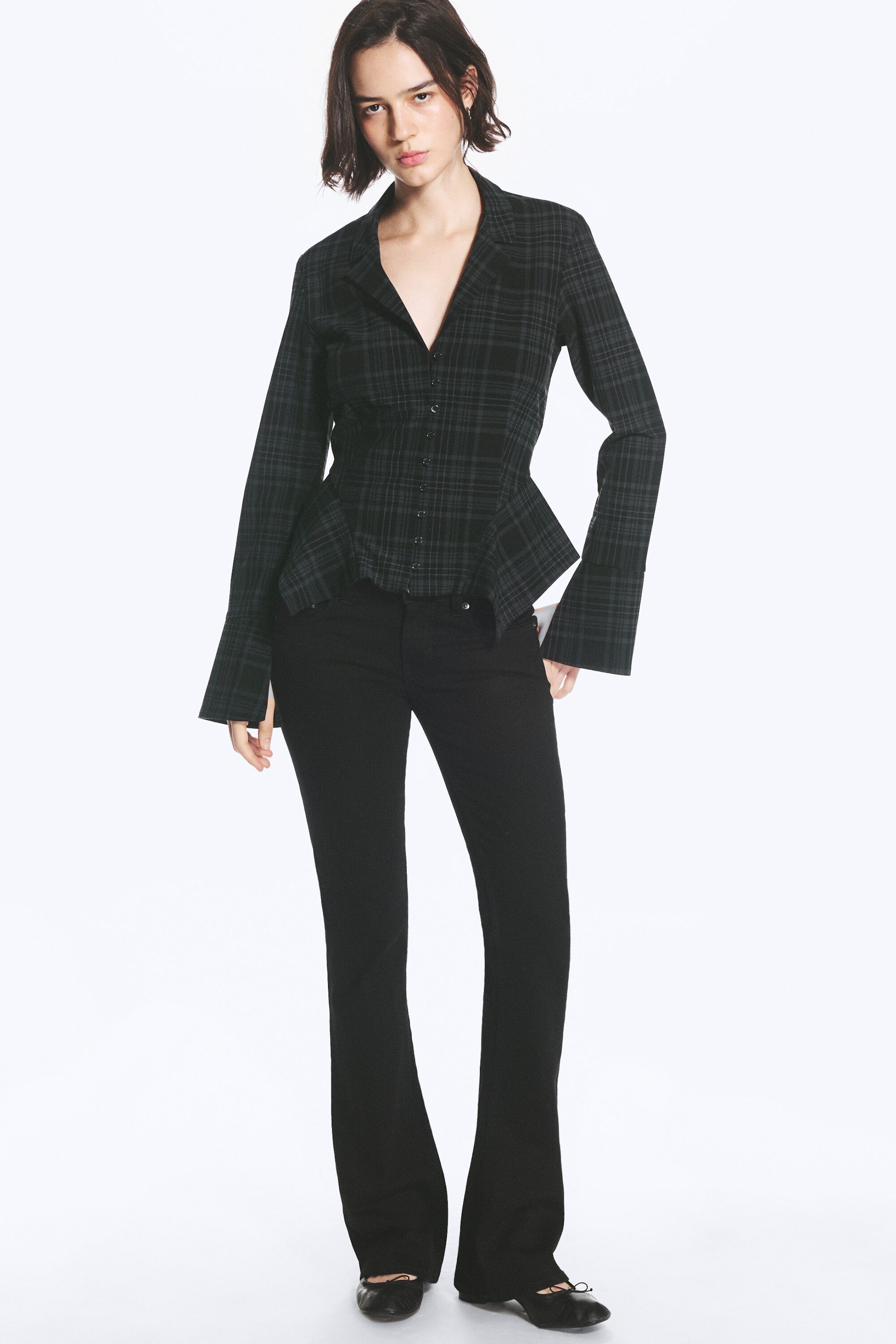 Checked Black - A-line shirt with long cuffs - 2