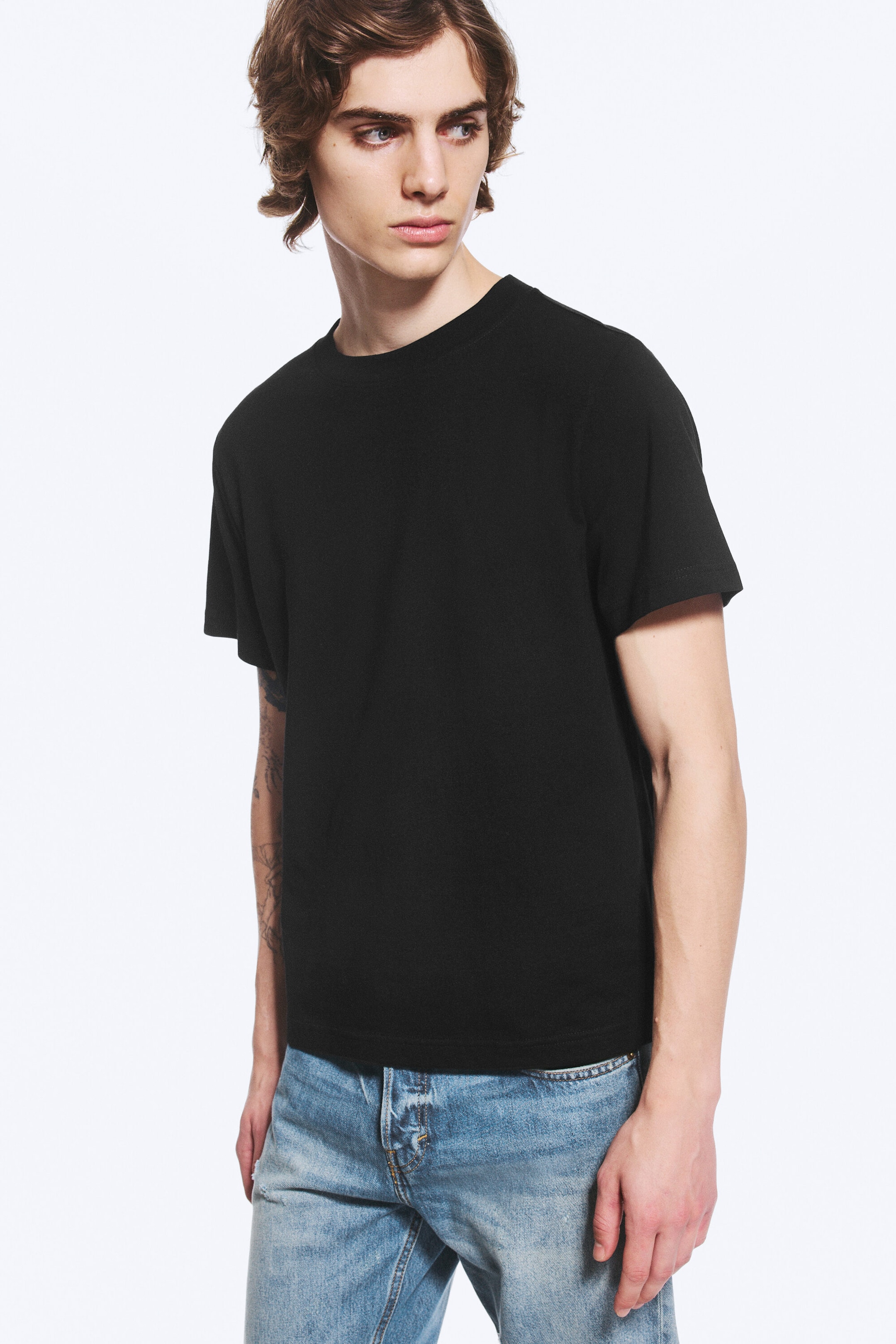 Black - CLASSIC BOXY T-SHIRT - 1