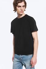 Schwarz - CLASSIC BOXY T-SHIRT - 0