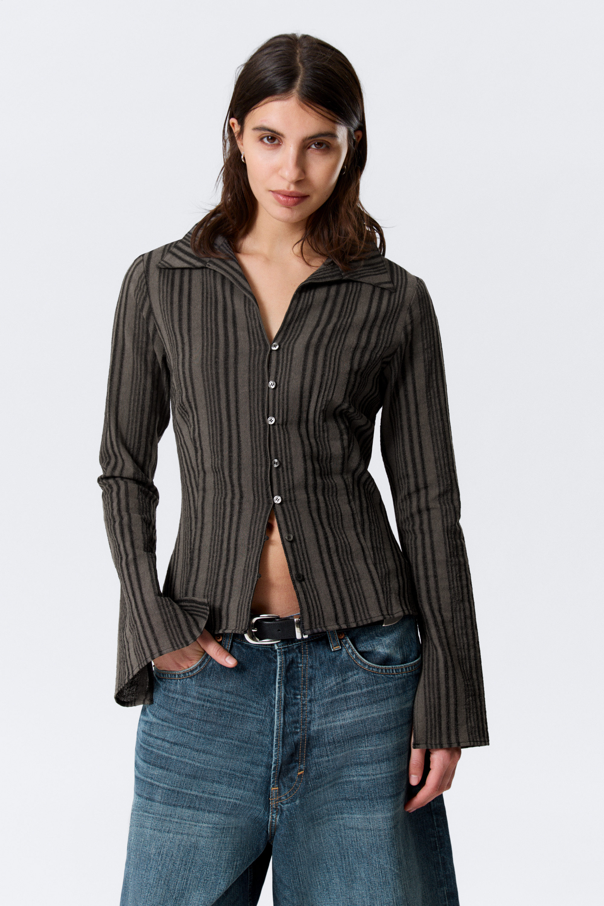 frilled tie-front top - Dark Grey | Weekday WW