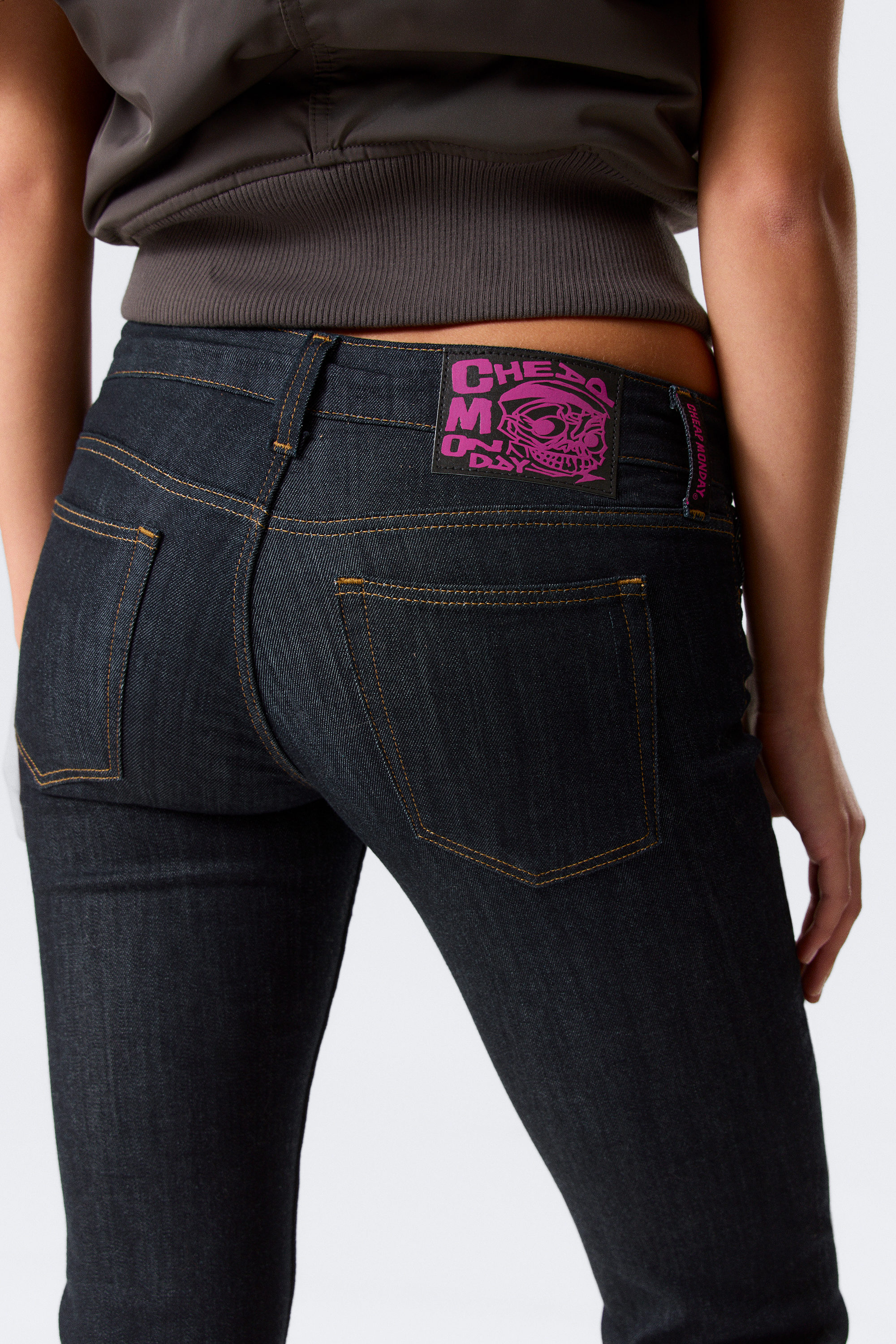 Blue Rinse - Dark Blue - Booty Bei Low Waist Skinny Bootcut Jeans - 6