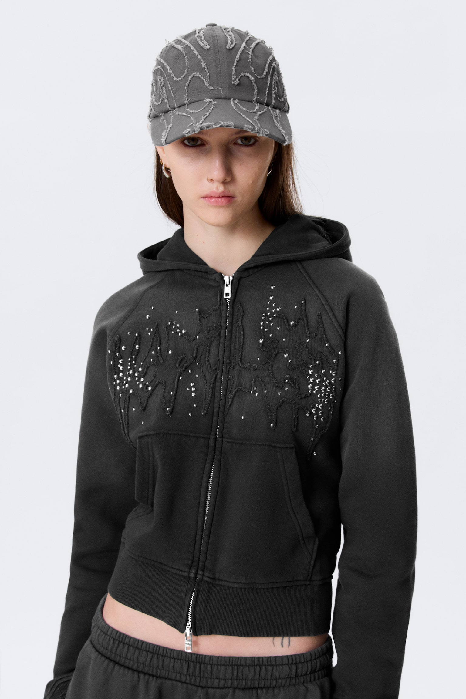 Czapka z daszkiem z bawełnianego płótna Di - Haftowana sprana czerń/Washed Rust/Cropped Black/Grey - Trashed Camo - 1