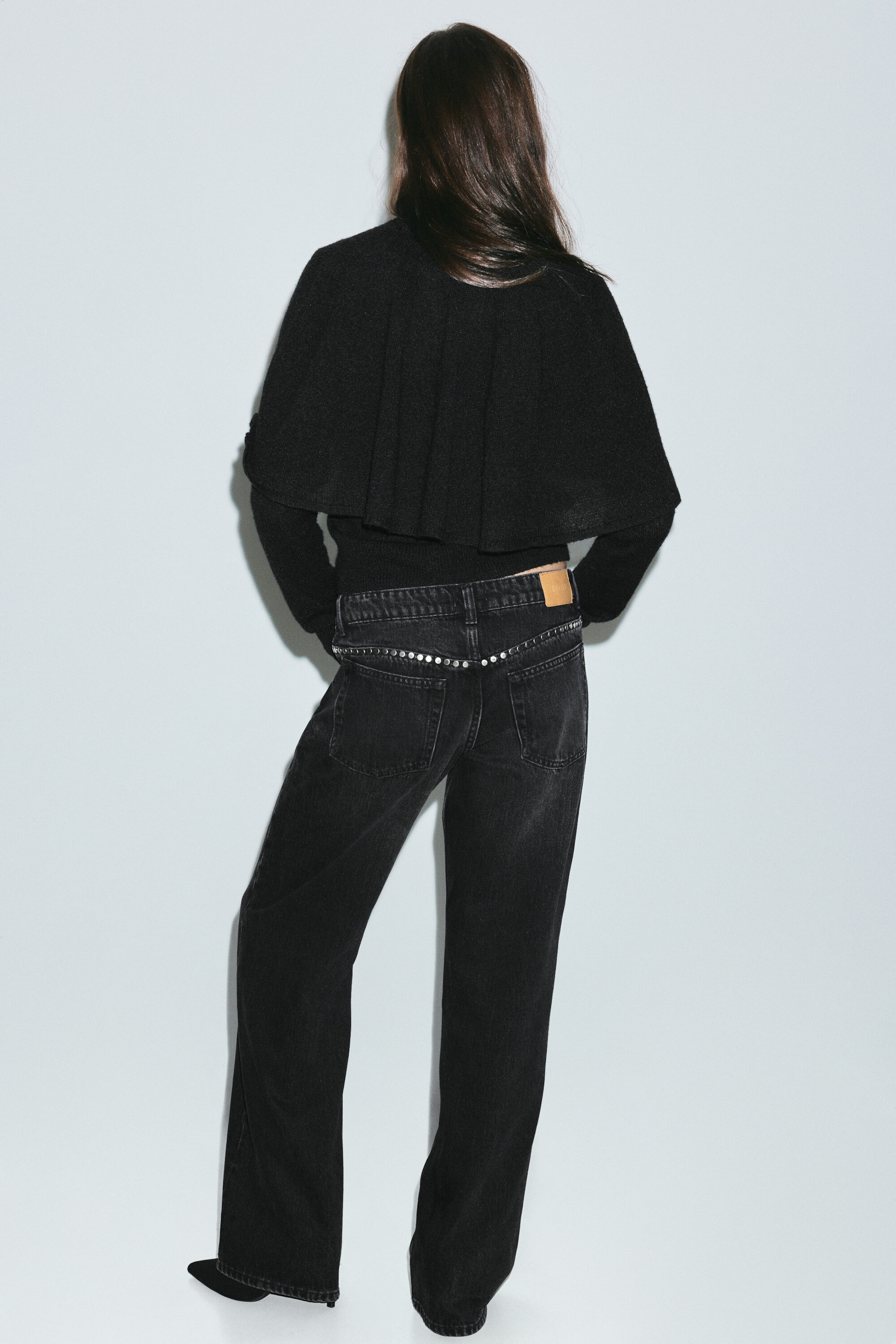 Noir - Pull ajusté à détail cape - 4