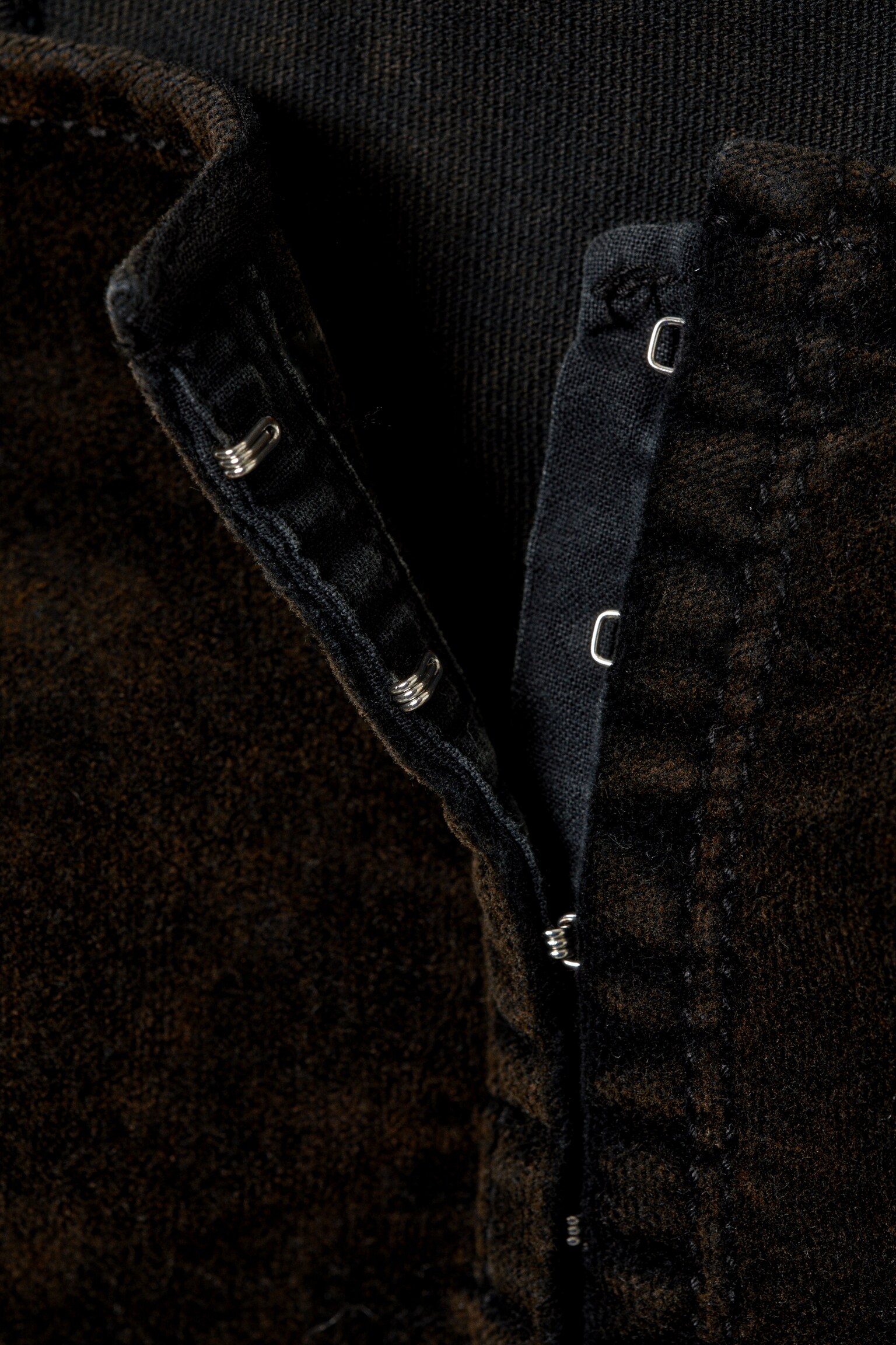 Fitted Washed Velvet Hook-and-Eye Top - Dark Brown - 4