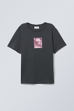 Alien Photo - En t-shirt med grafiskt tryck - 0