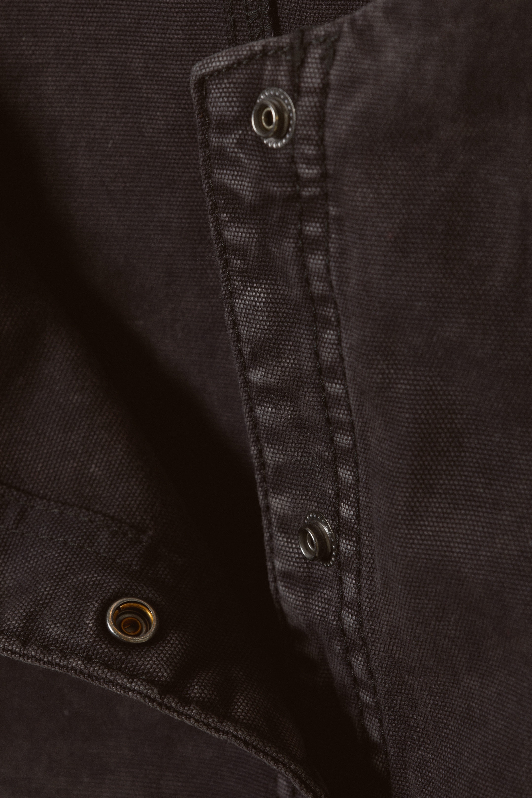 Washed Black – Zwart - Mouwloze asymmetrische top met peplum - 2