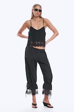 Schwarz - Cropped Camisole mit Spitzenbesatz - 1