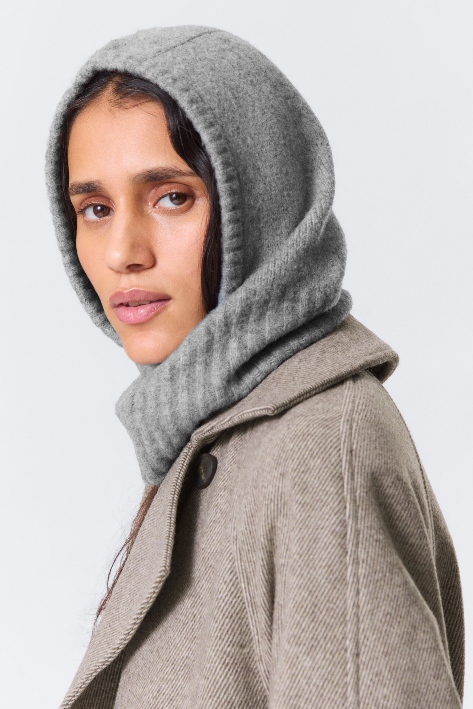 Soft Ribbed Knitted Hood - Light Grey/Dark Brown/Dark Maroon/Black