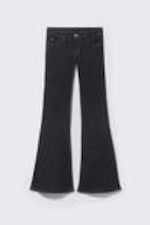 Waschung "Extra Blue" - Skinny-Jeans mit Schlag und niedrigem Bund - 4