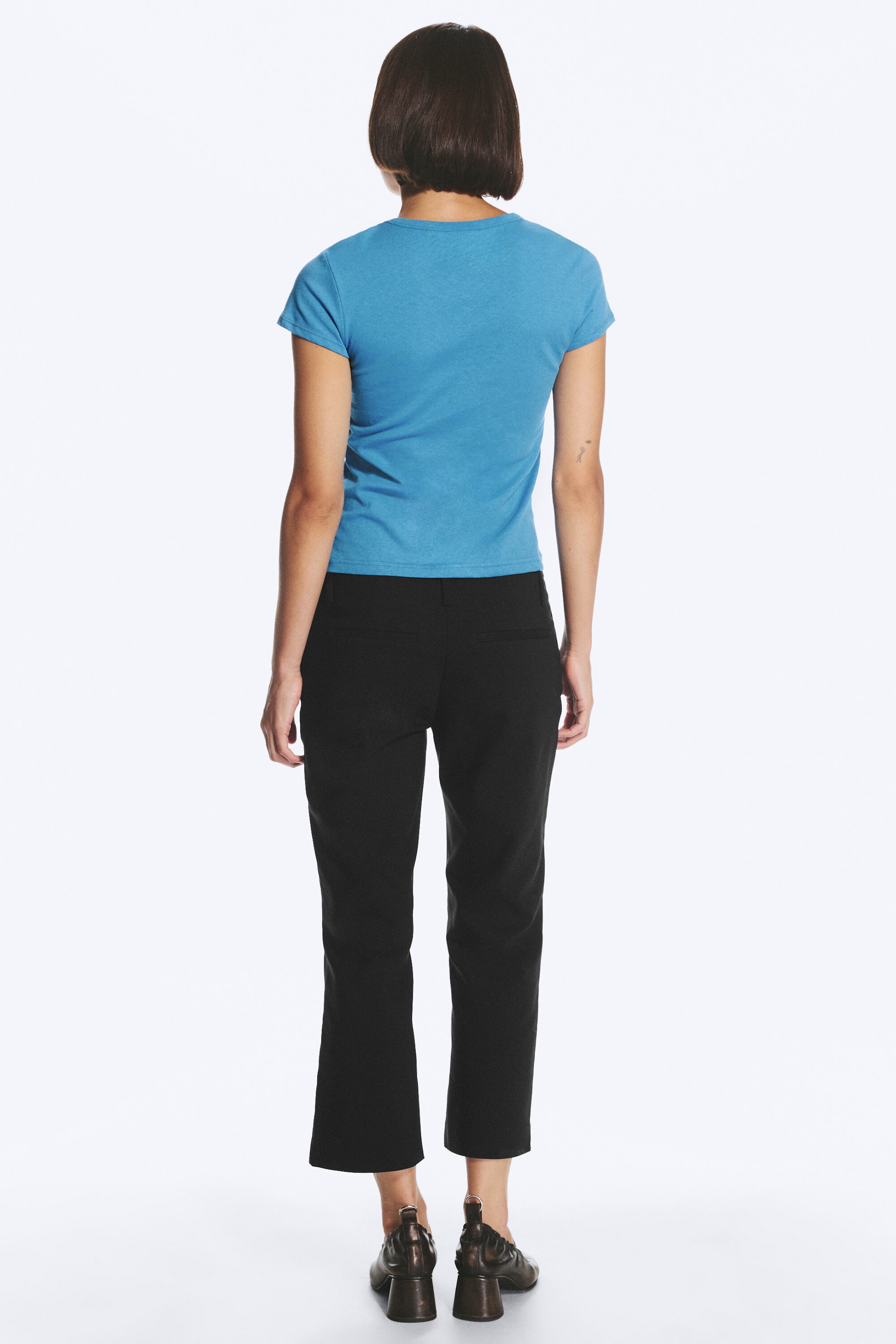 Blue - Boxy T-Shirt mit Print und kurzen Ärmeln - 3