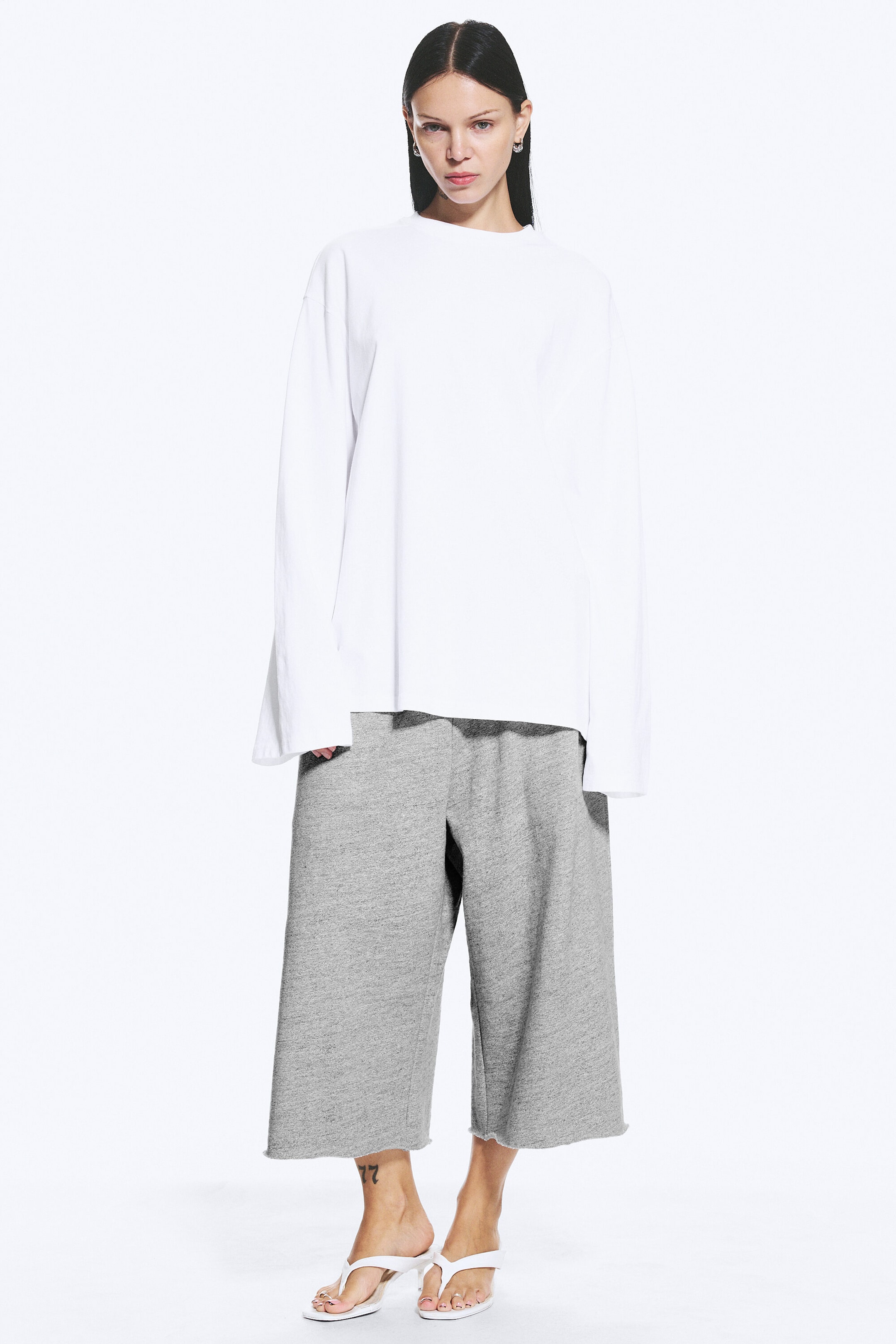 Weiß - Oversized-T-Shirt mit langen Ärmeln - 2