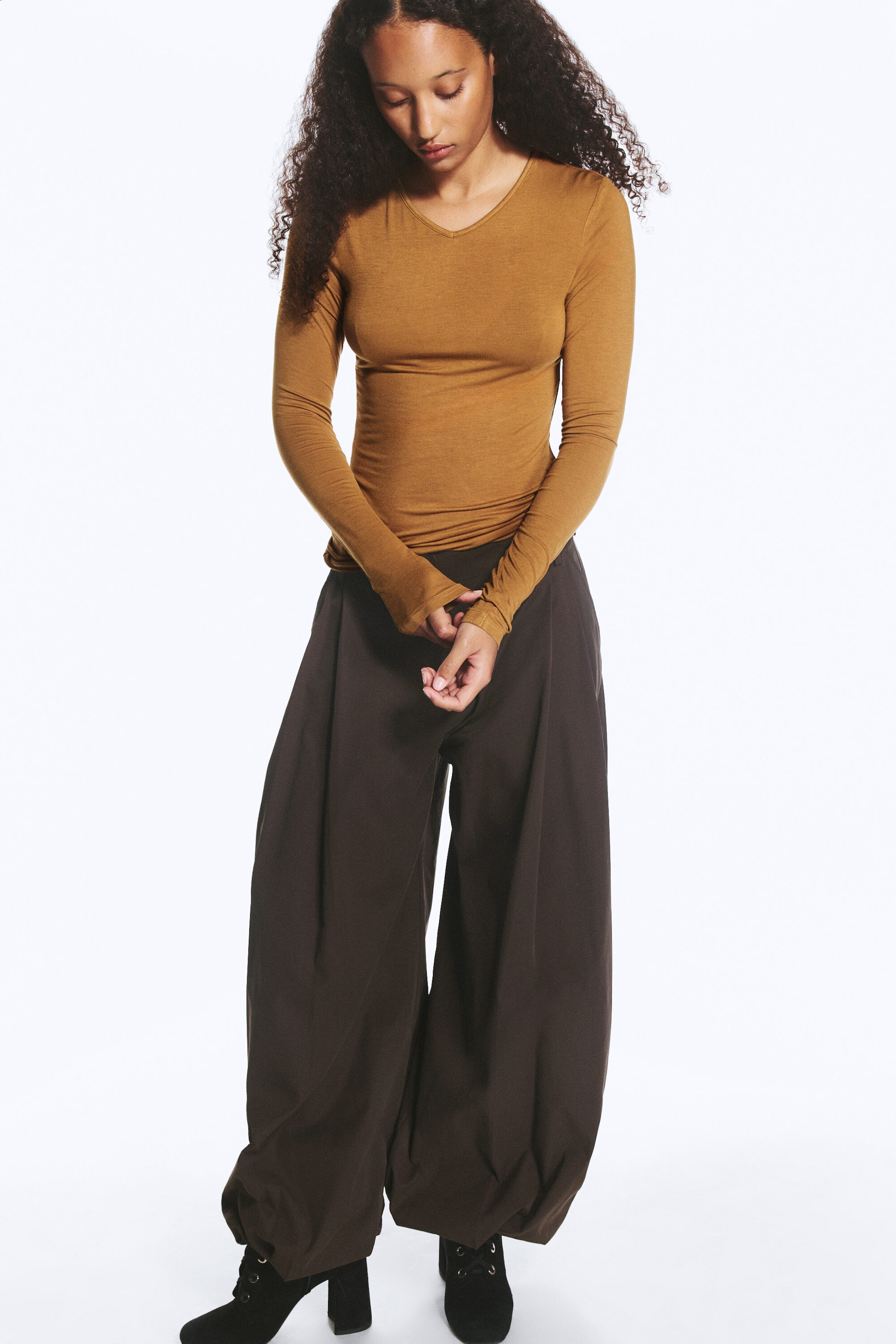 Brun - Anti-plunge V-ringad topp - 2