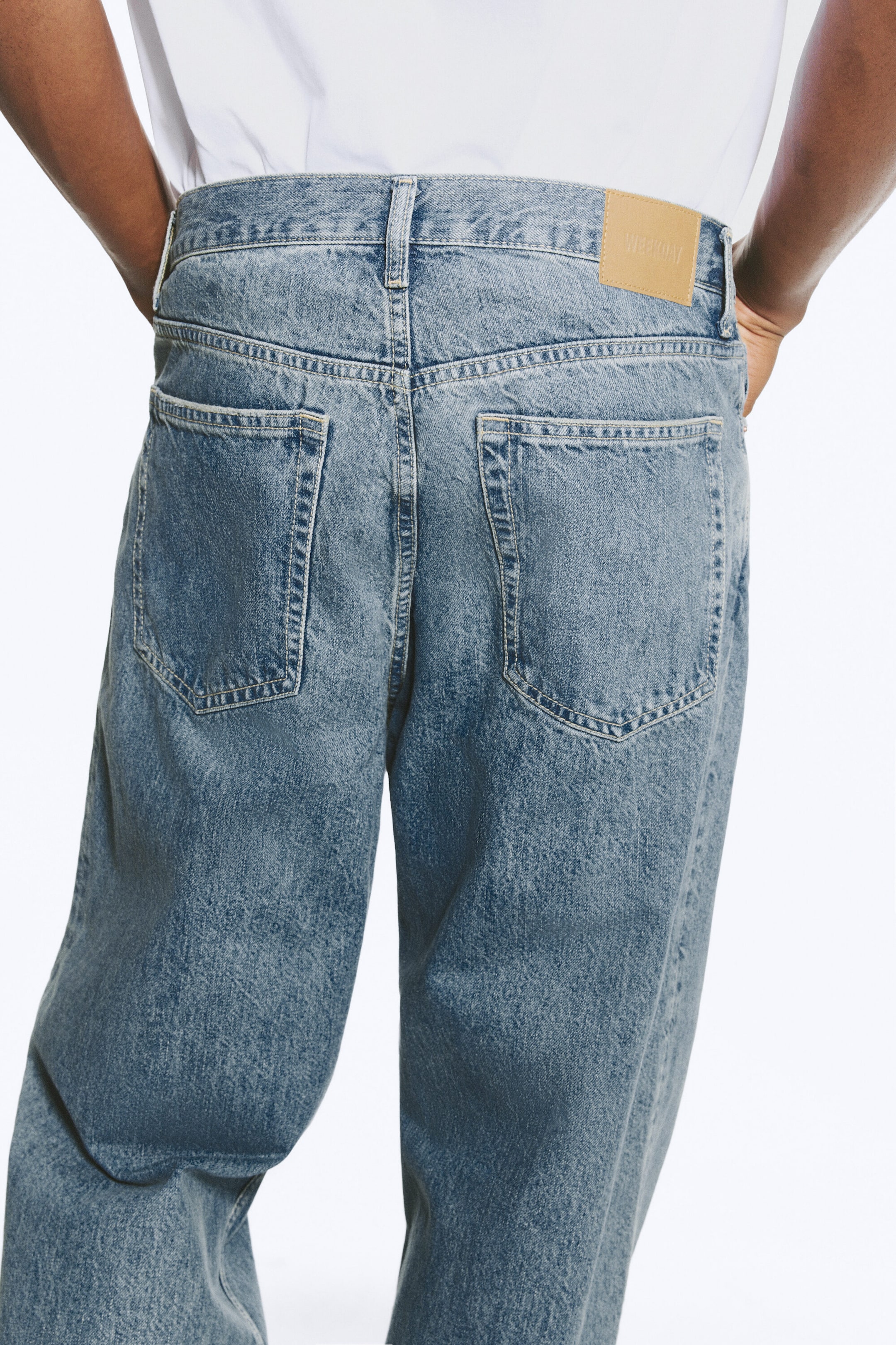 2000 Blue - Medium Blue - Galaxy Mid Rise Loose Straight Unisex Jeans - 3