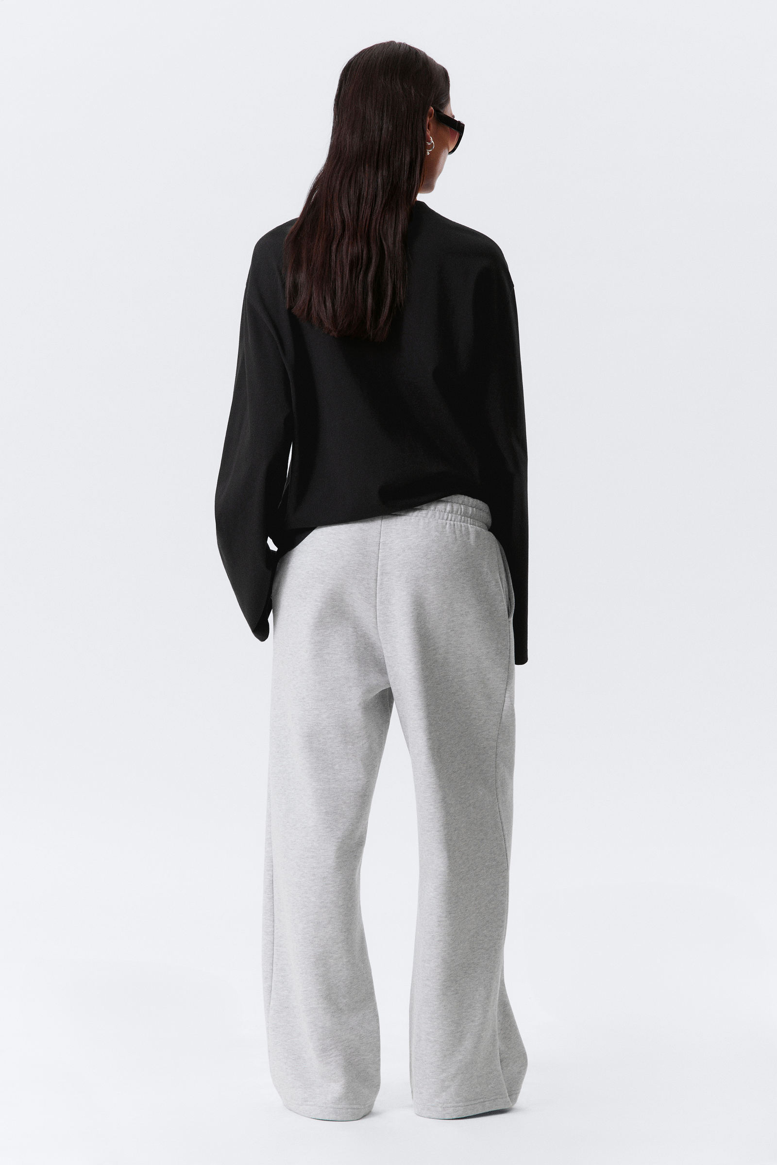 WEEKDAY◆LOOSE FIT BLOCKED SWEATPANTS［Gray］ loose fit scuba sweatpants - Grey Melange | Weekday WW