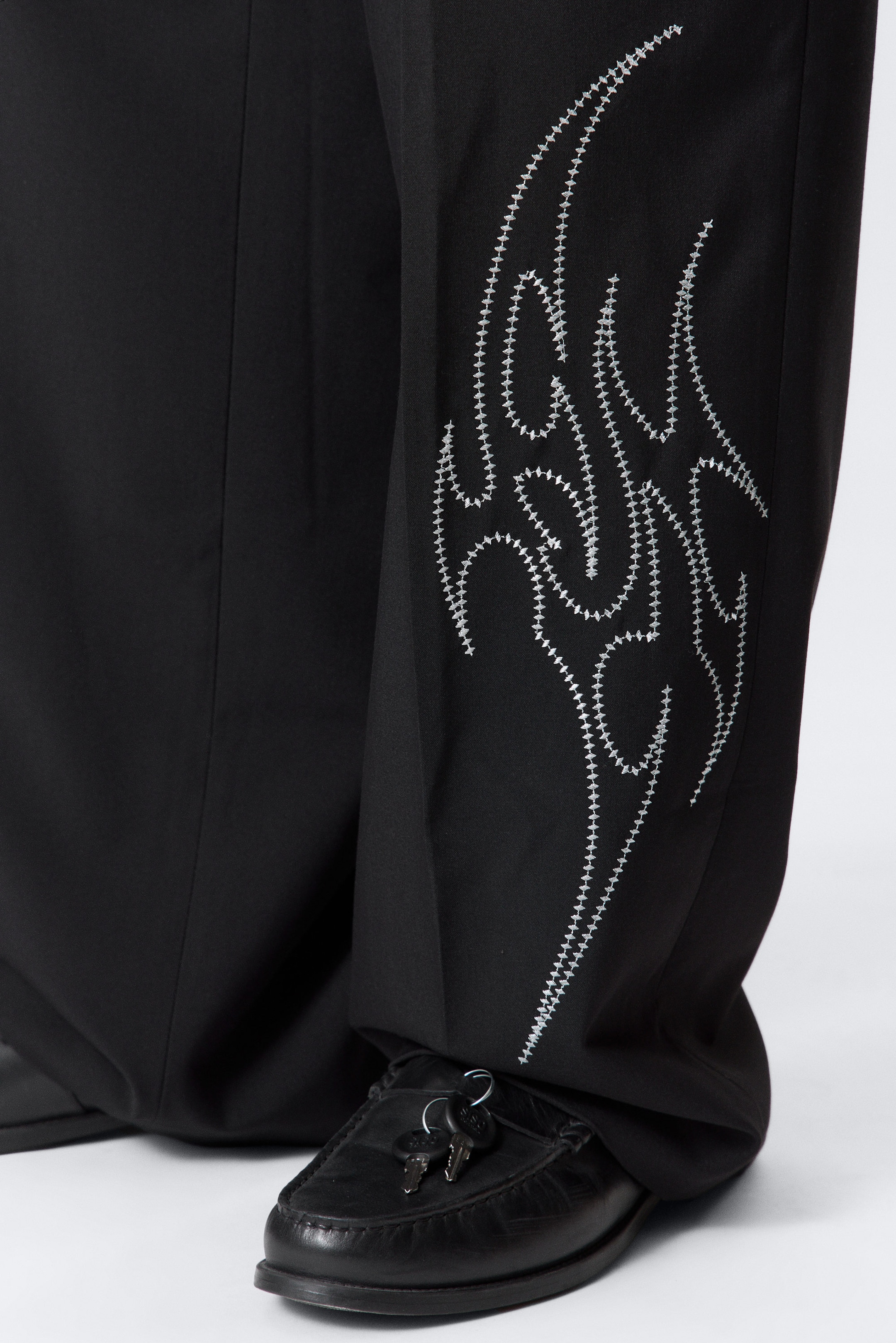 Broderad Svart - Uno Lediga Broderade Kostymbyxor - 2