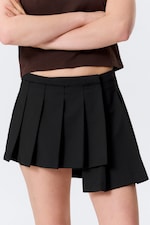 Noir - Mini-jupe portefeuille plissée asymétrique - 1