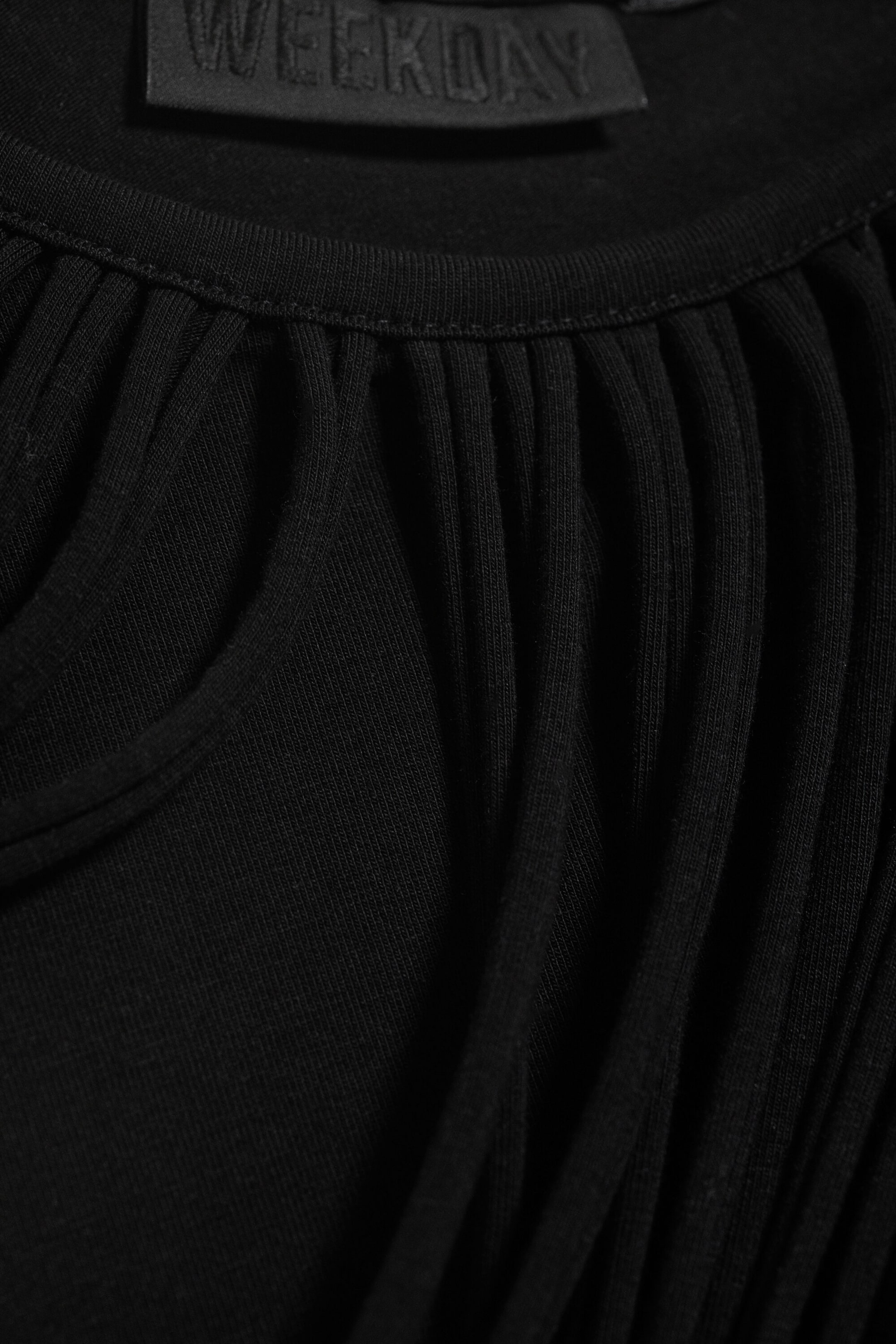 Black - Loop Top - 5