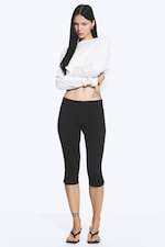Black - Mid-Rise Capri Trousers - 0