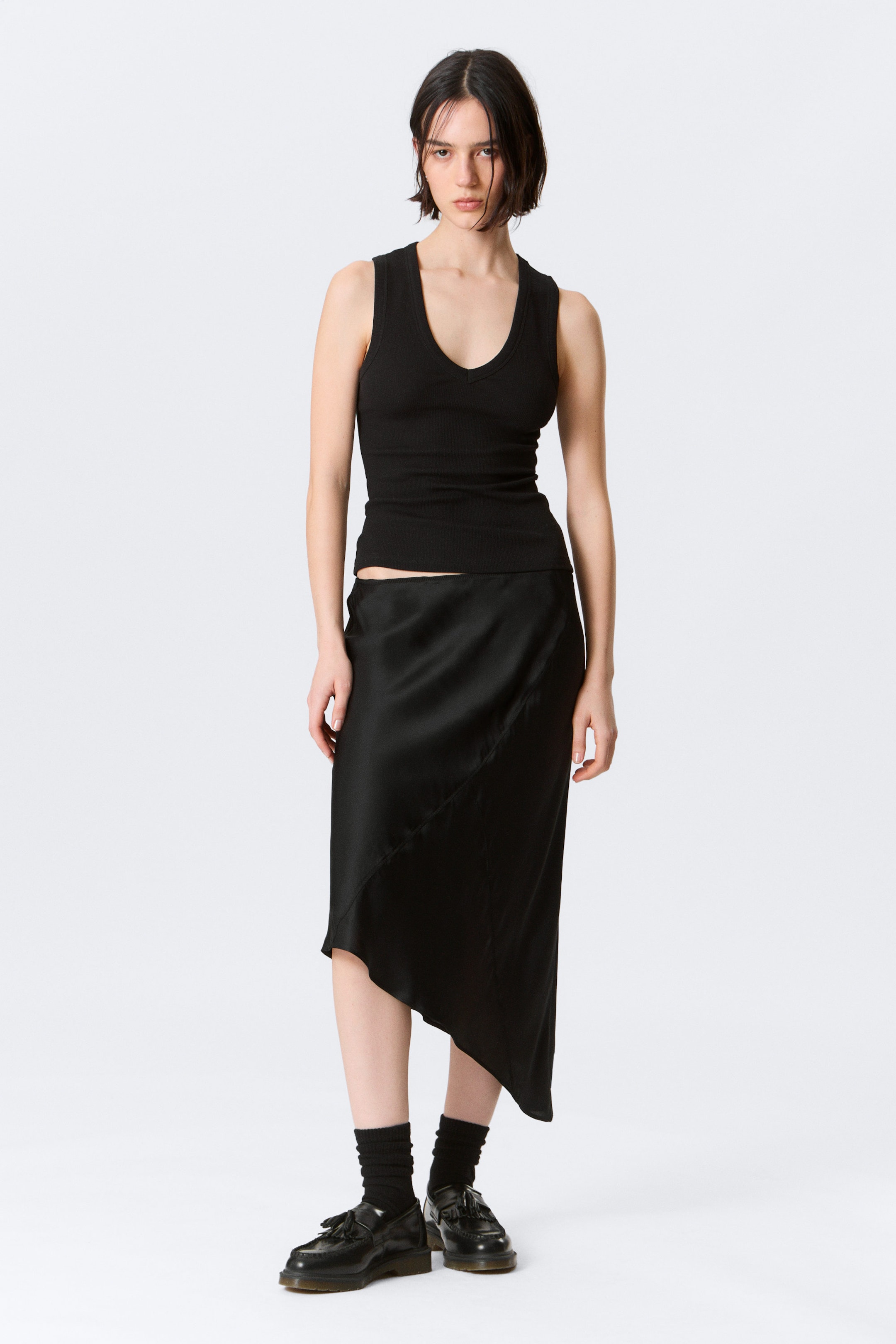 Black - Ribbed V-neck Tank Top - 2