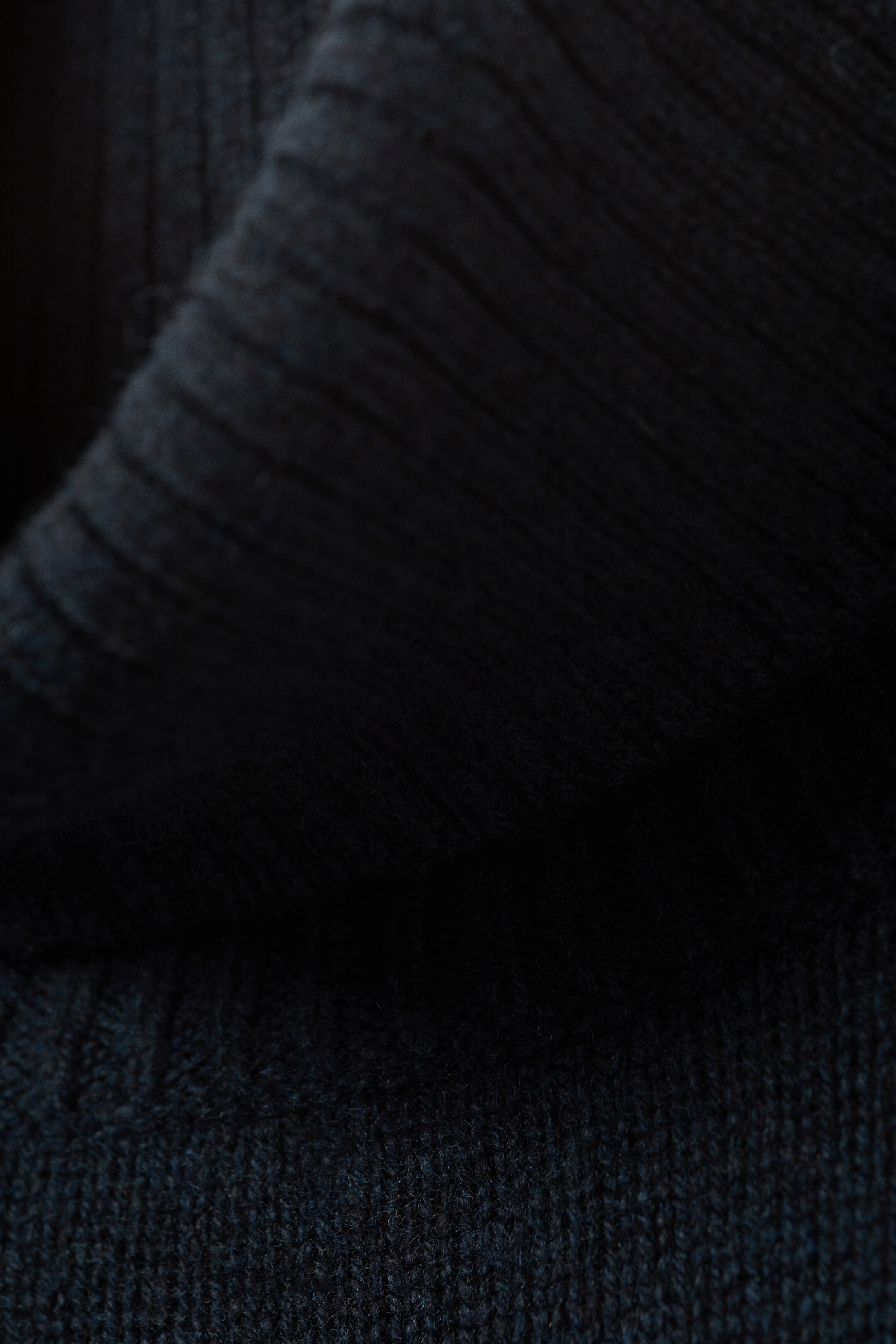 Visa större bild: Oversized turtleneck i ull - Mörk marinblå - DAM | H&M SE 6