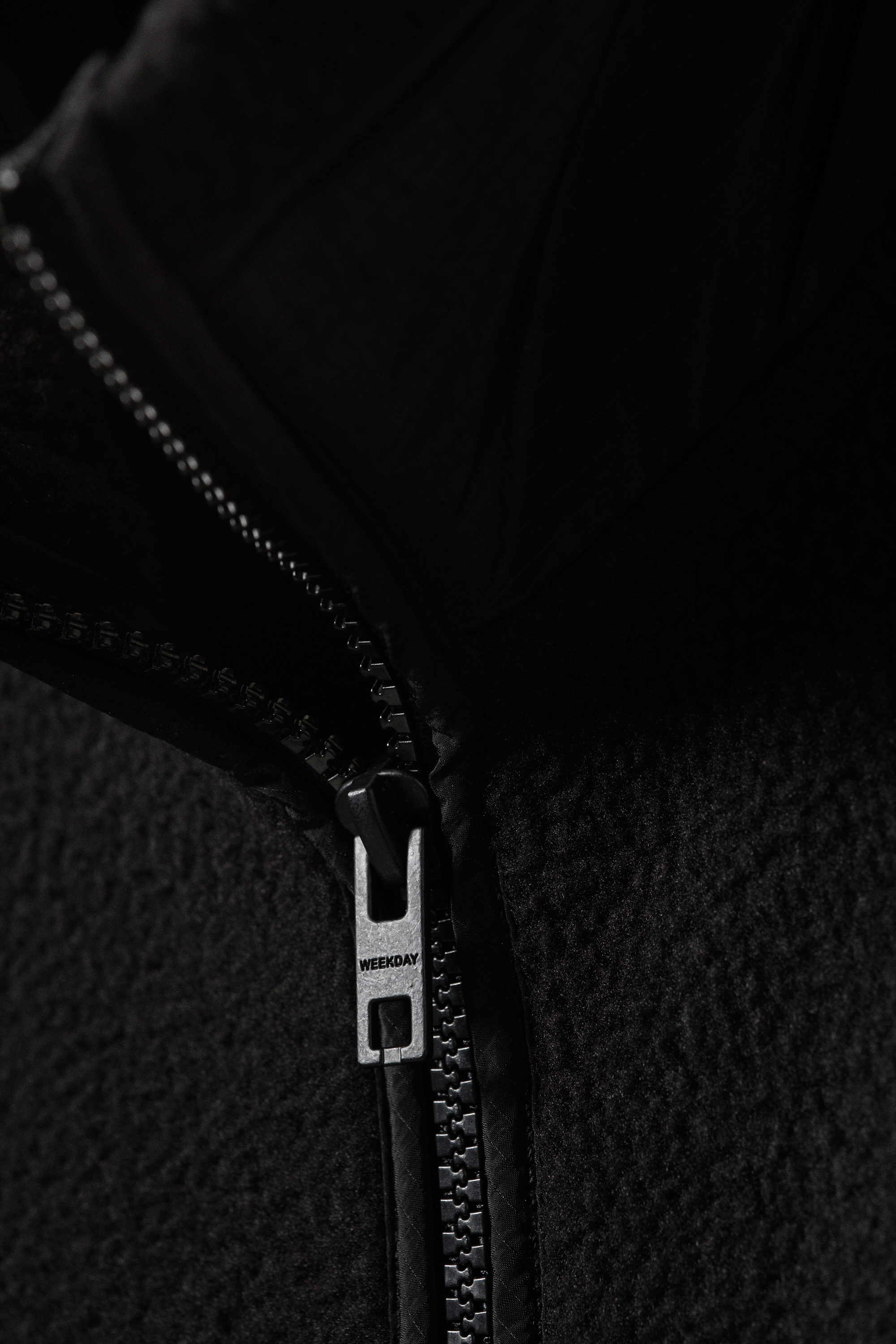 Schwarz - Locker geschnittene Fleecejacke mit Reißverschluss - 4