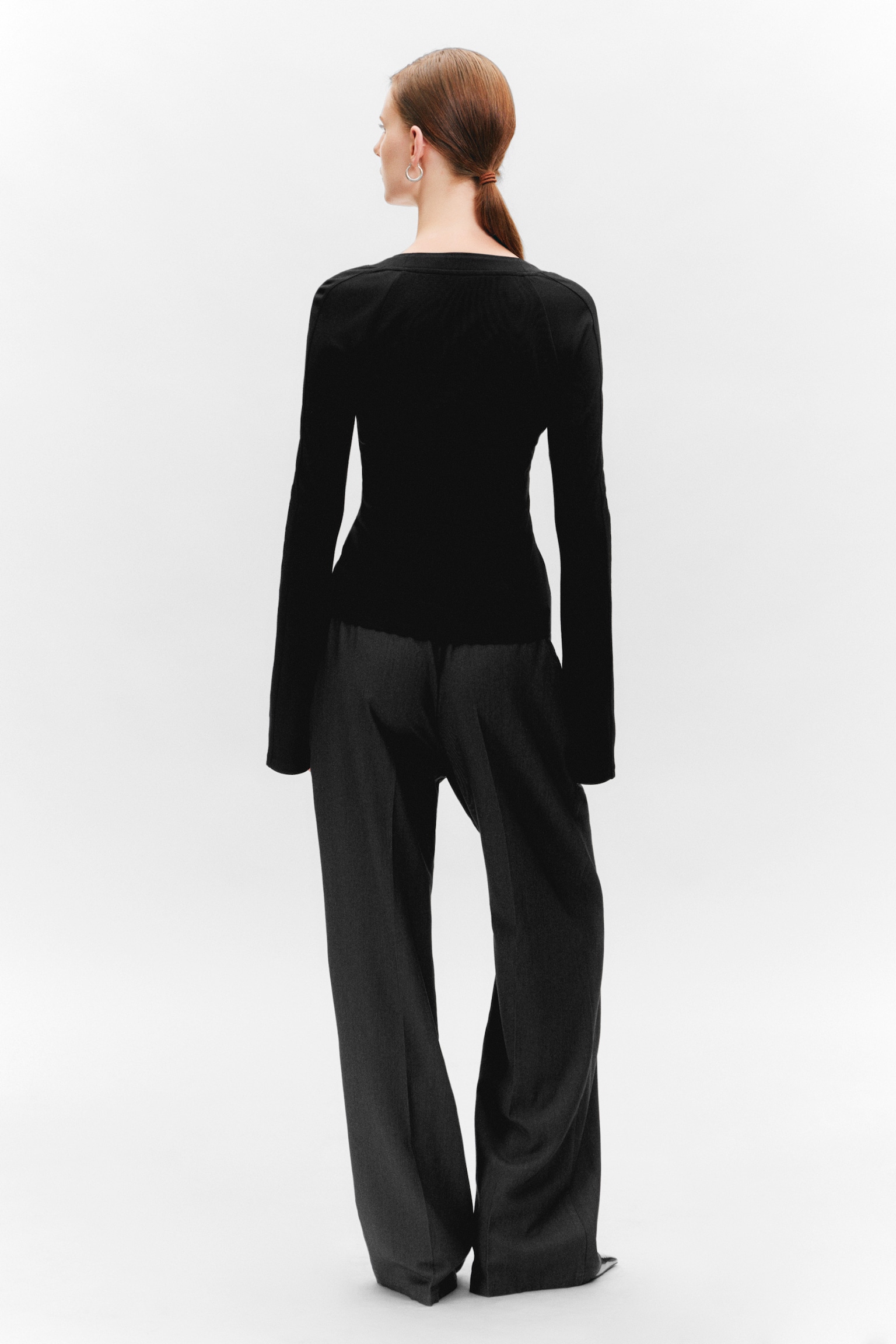 Fitted Flare-Sleeved V-Neck Top - Black - 3