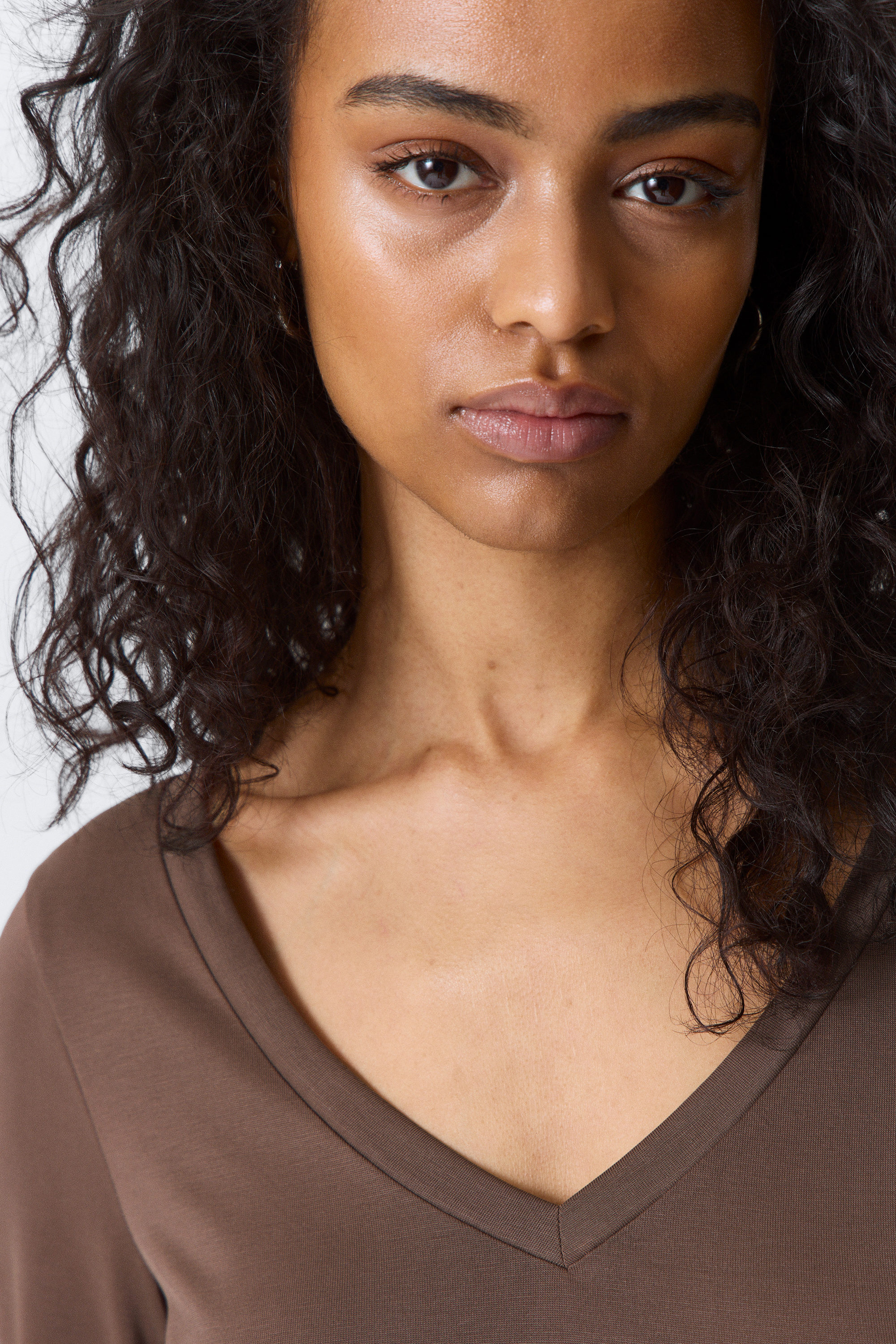 Washed Mole - Long-Sleeved V-neck Top - 2