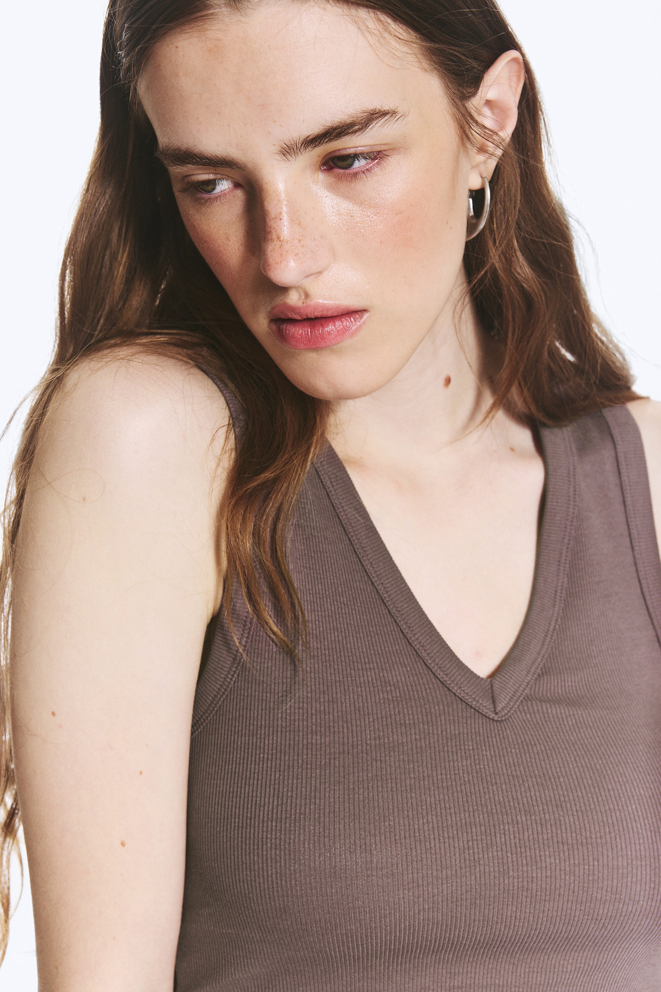 Dusty Plum - Ribbed V-neck Tank Top - 2
