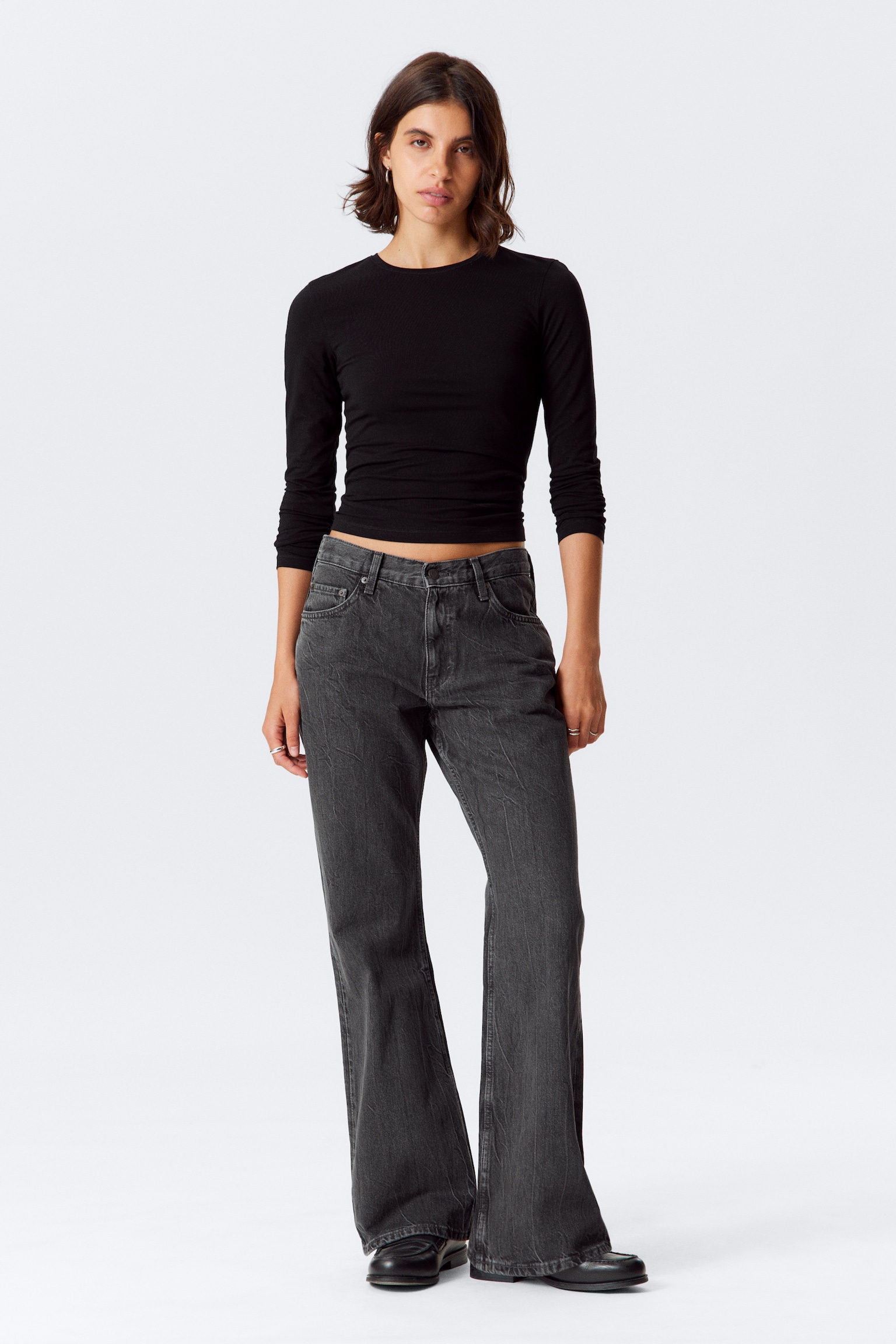 Helix Low Rise Relaxed Flared Leg Jeans - Risso Black - Black