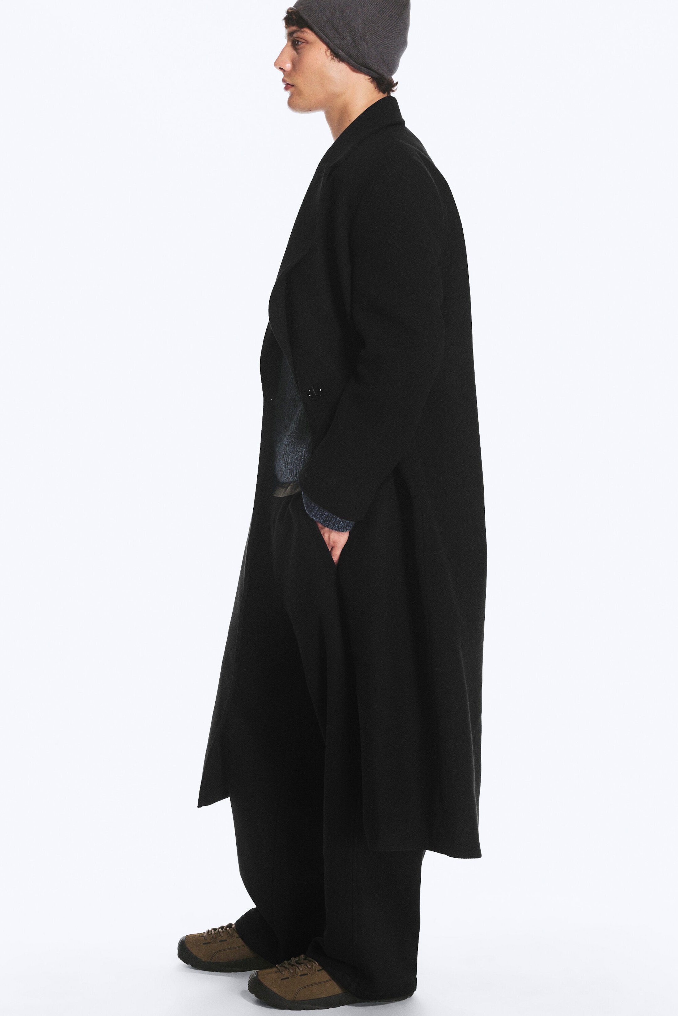 Schwarz - Zweireihiger Oversize-Mantel aus Wollmischung - 2