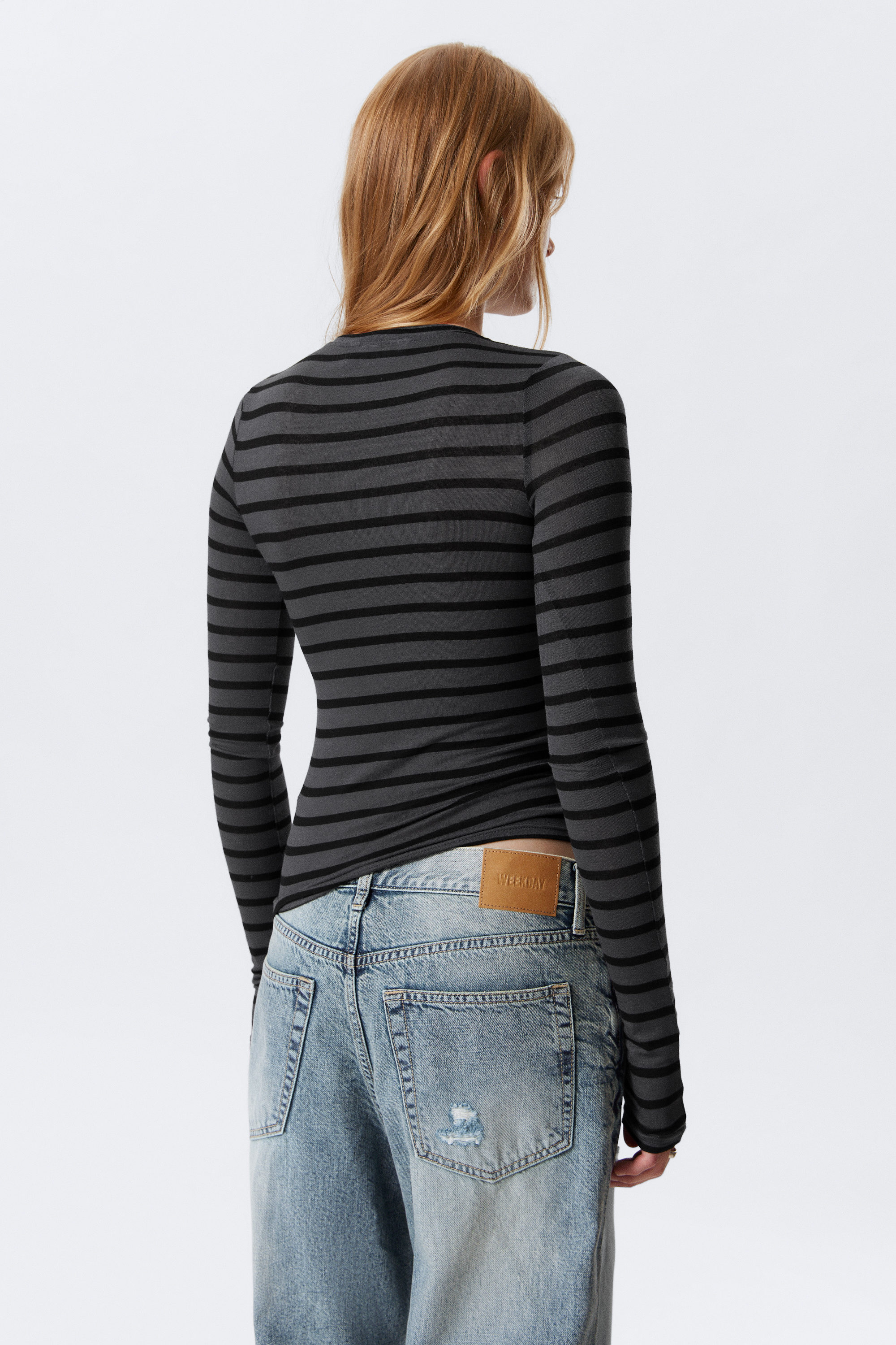 Svart & grå-randig - Smal långärmad henleytröja - 2