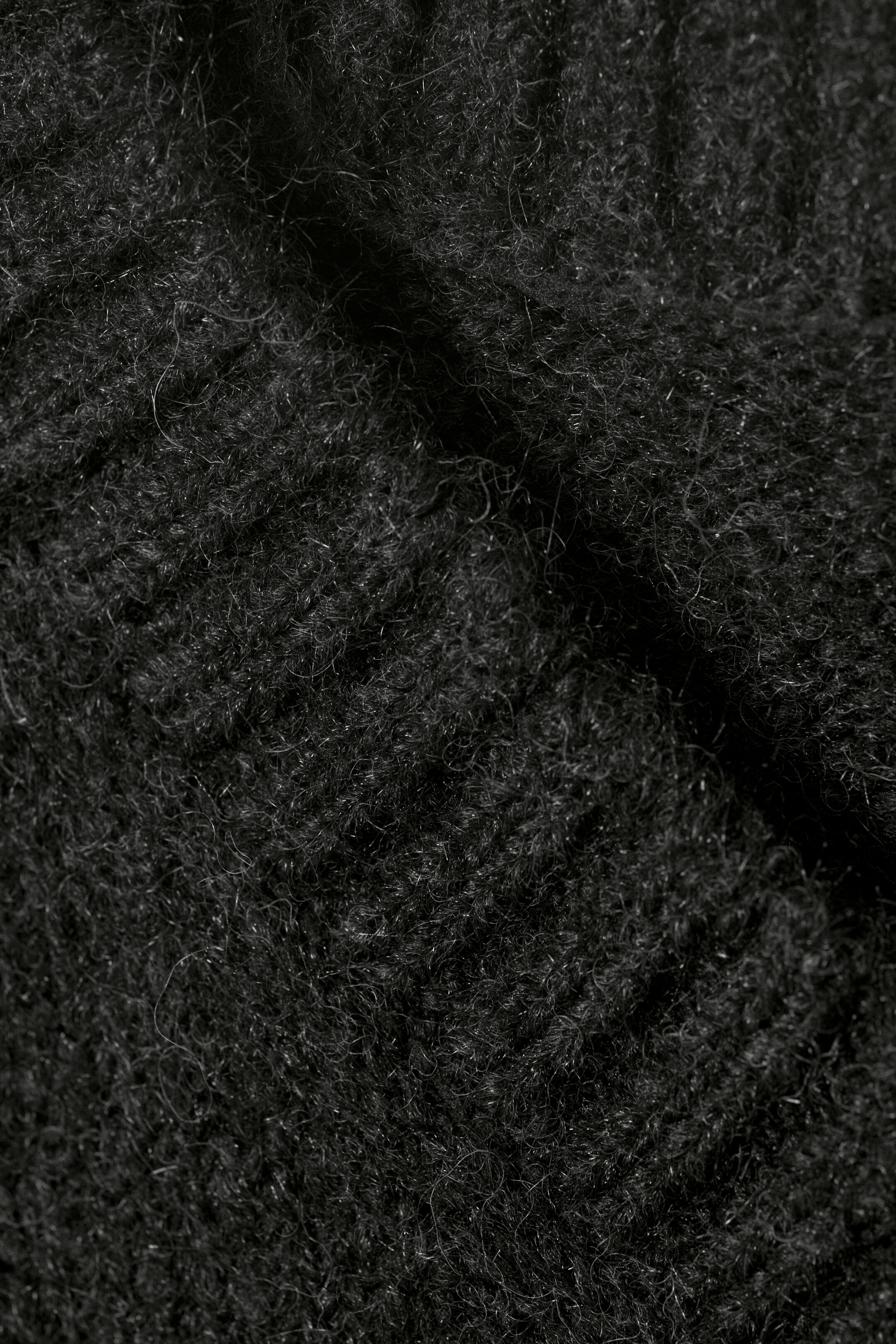 Visa större bild: Oversized V-ringad tröja i ullmix - Svart - DAM | H&M SE 5