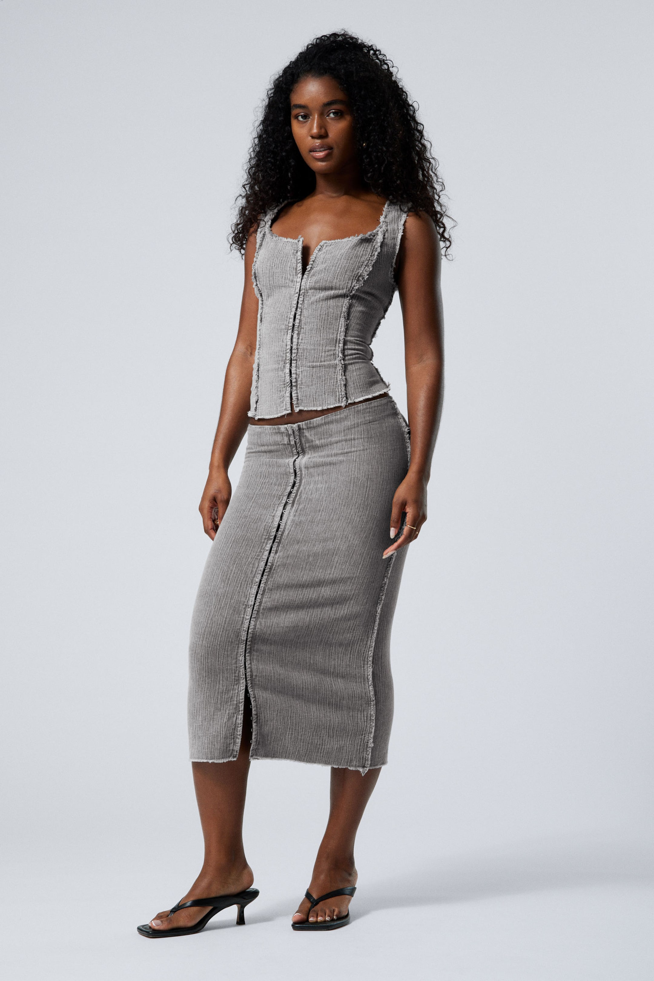 #E4E2DC - Slim Midi-length Pencil Skirt - 1